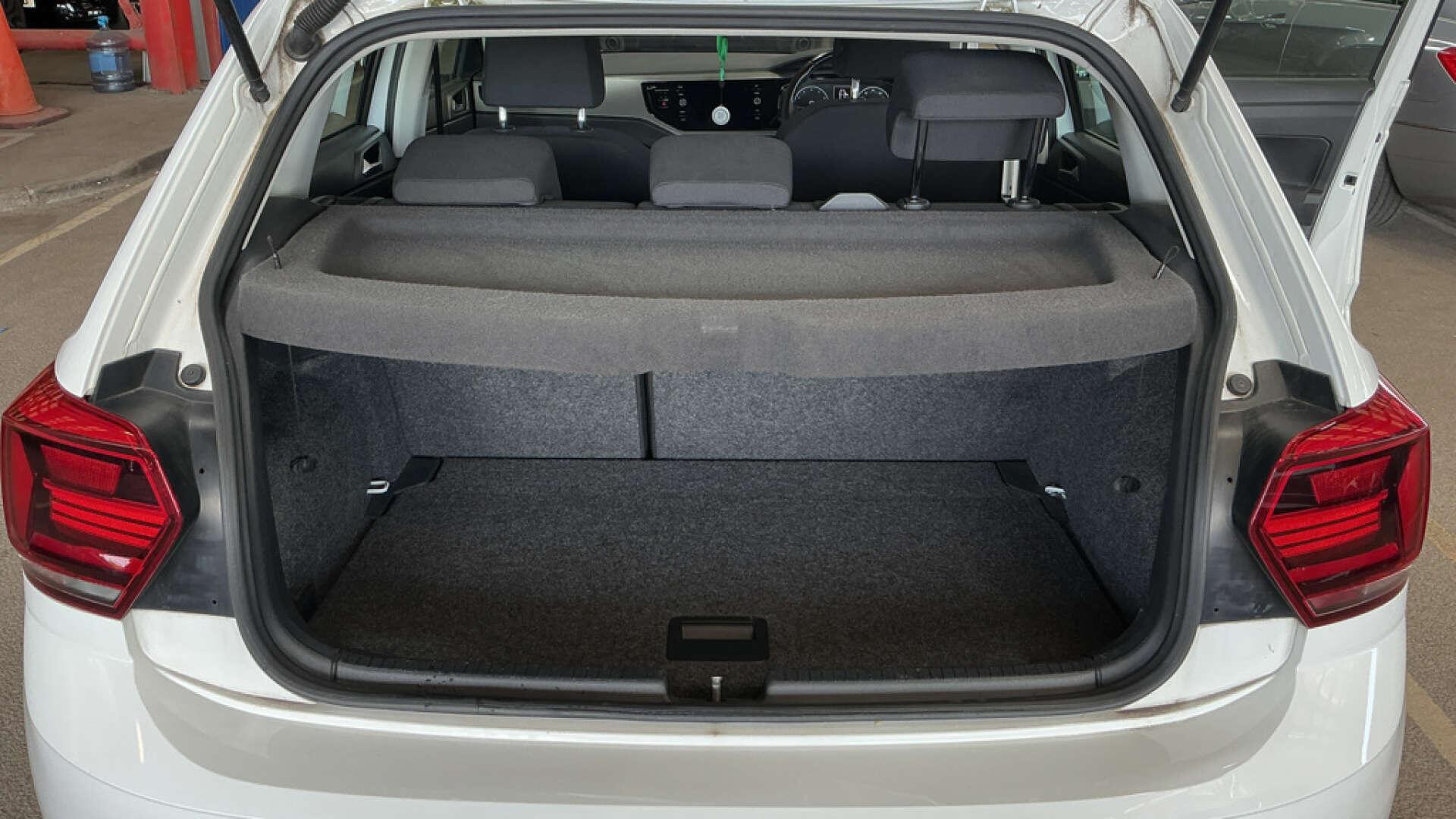 Volkswagen Polo view 7