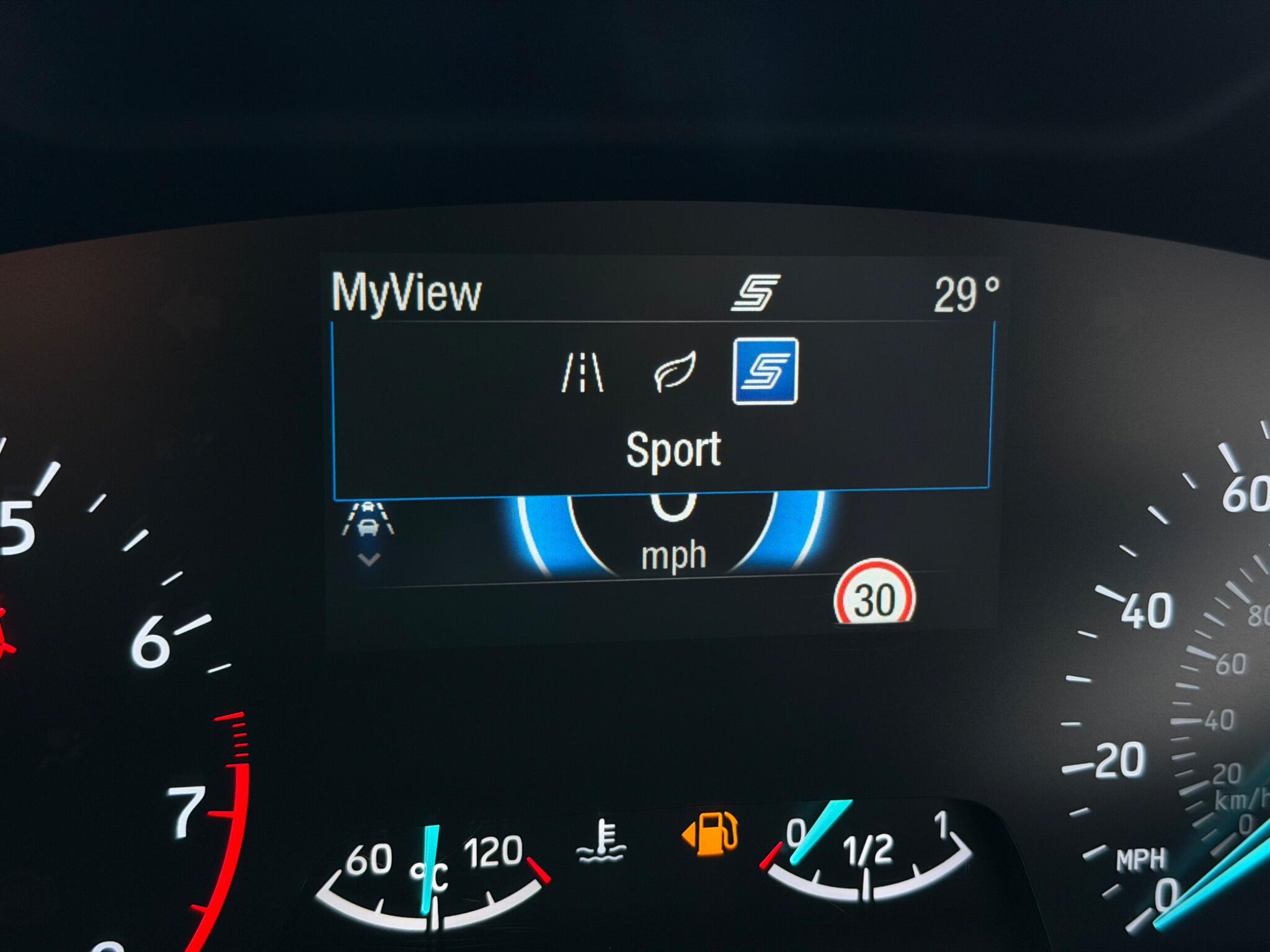 Ford Focus view 30