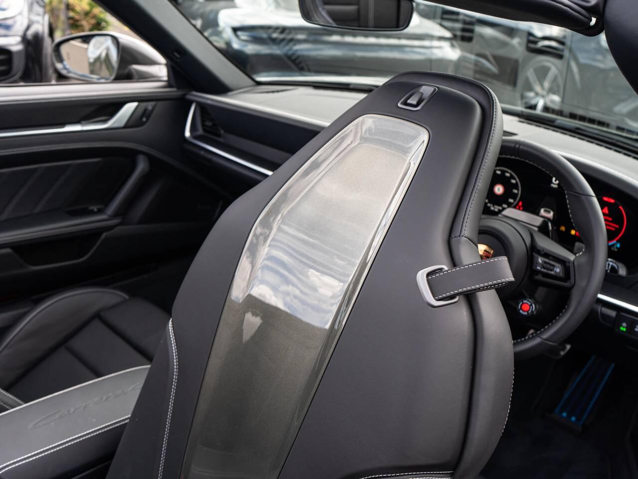 Porsche 911 view 28