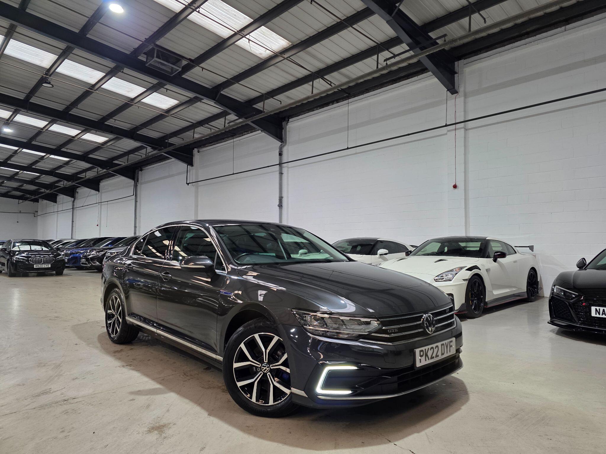 Volkswagen Passat view 3
