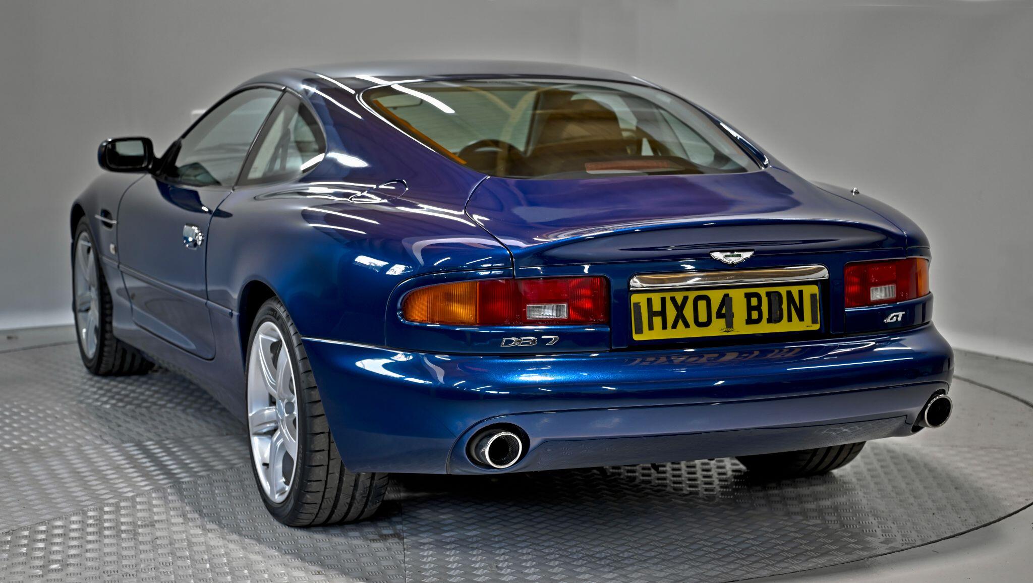 Aston Martin DB7 view 10