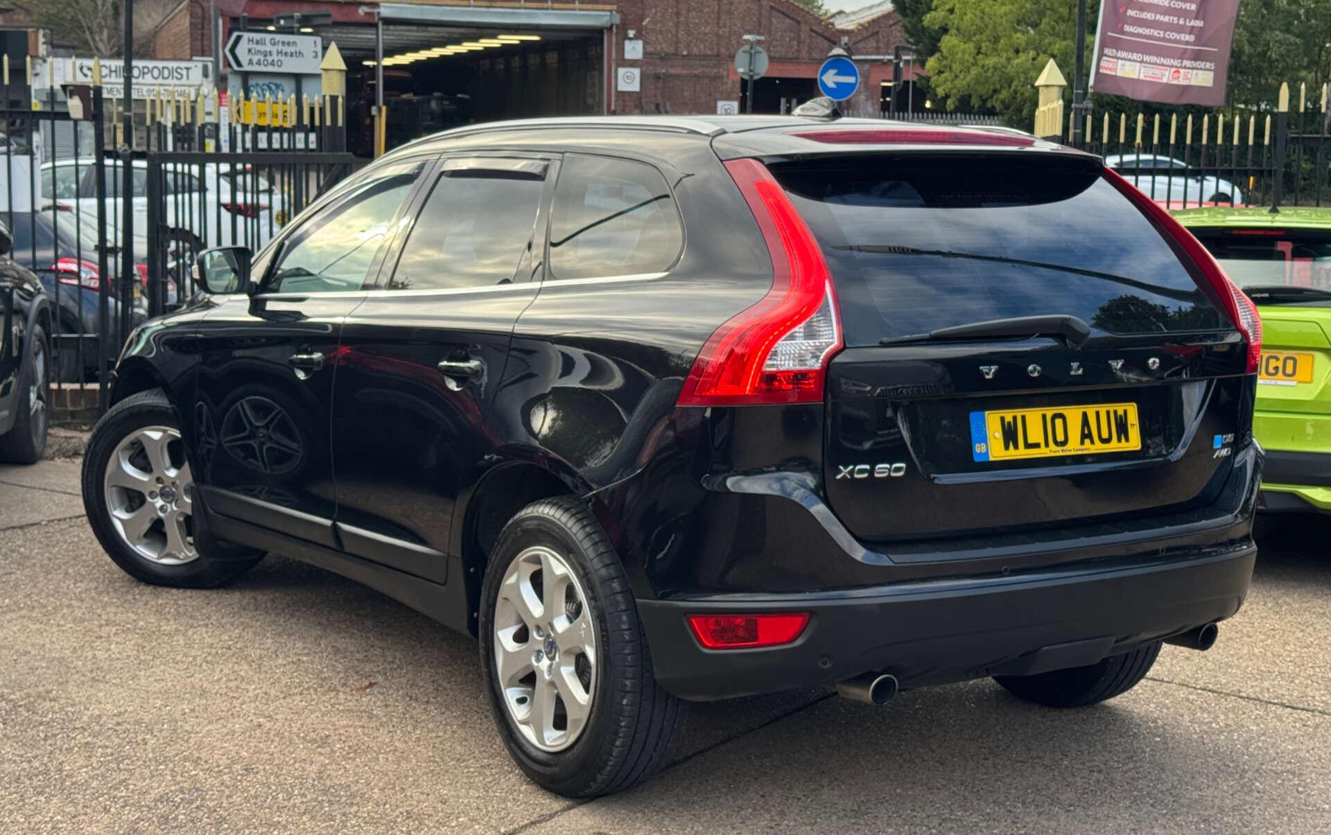 Volvo XC60 view 3