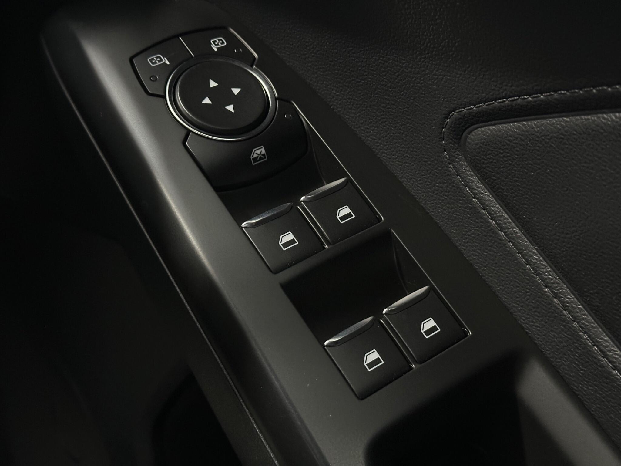 Ford Focus view 19