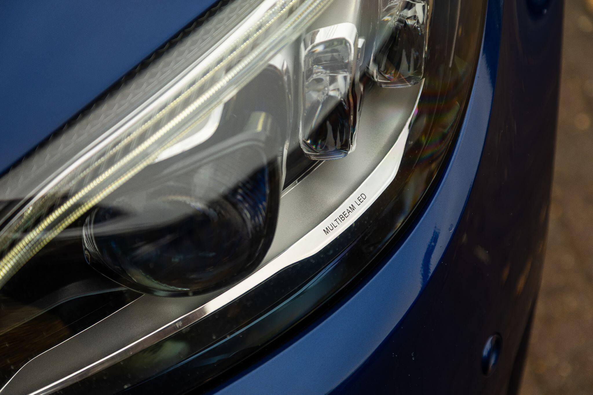 Mercedes-Benz C-Class view 38