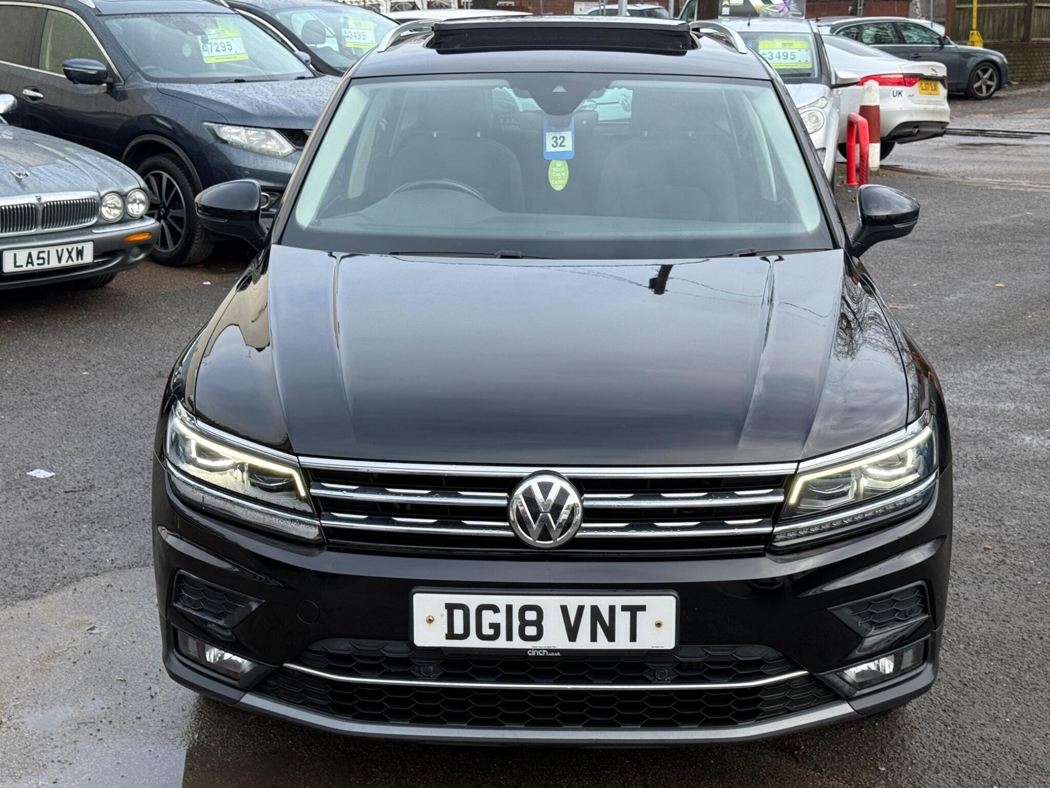 Volkswagen Tiguan - Image 10