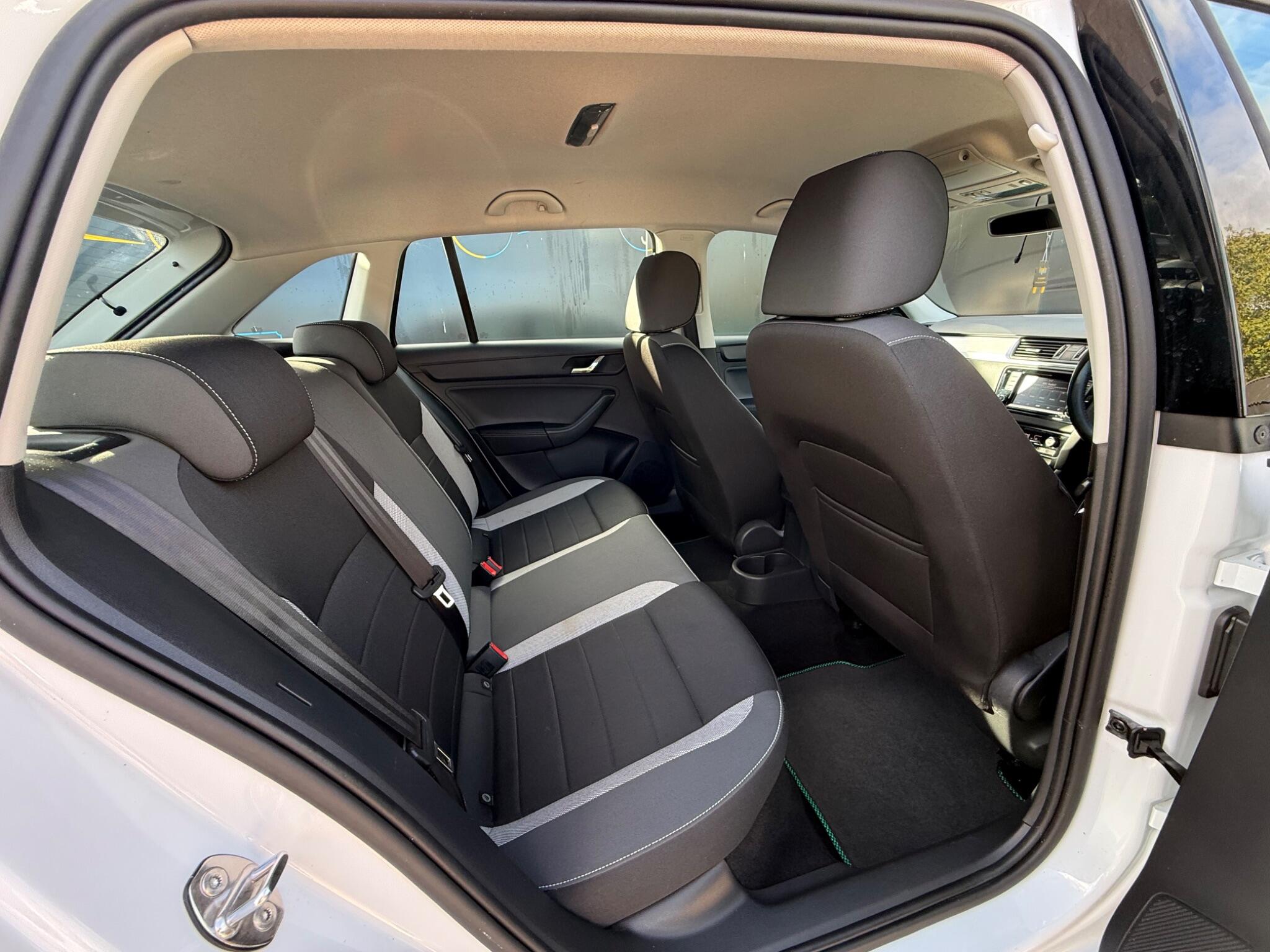 Skoda Rapid view 21