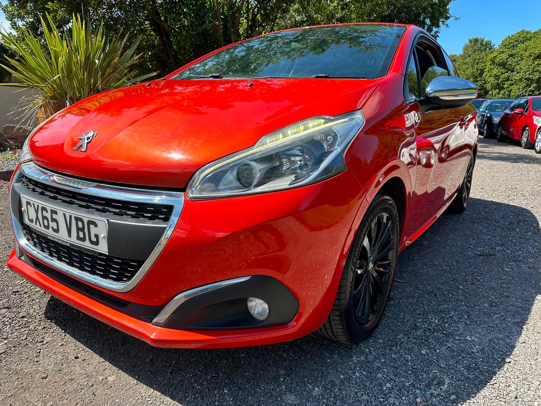 Peugeot 208 view 8