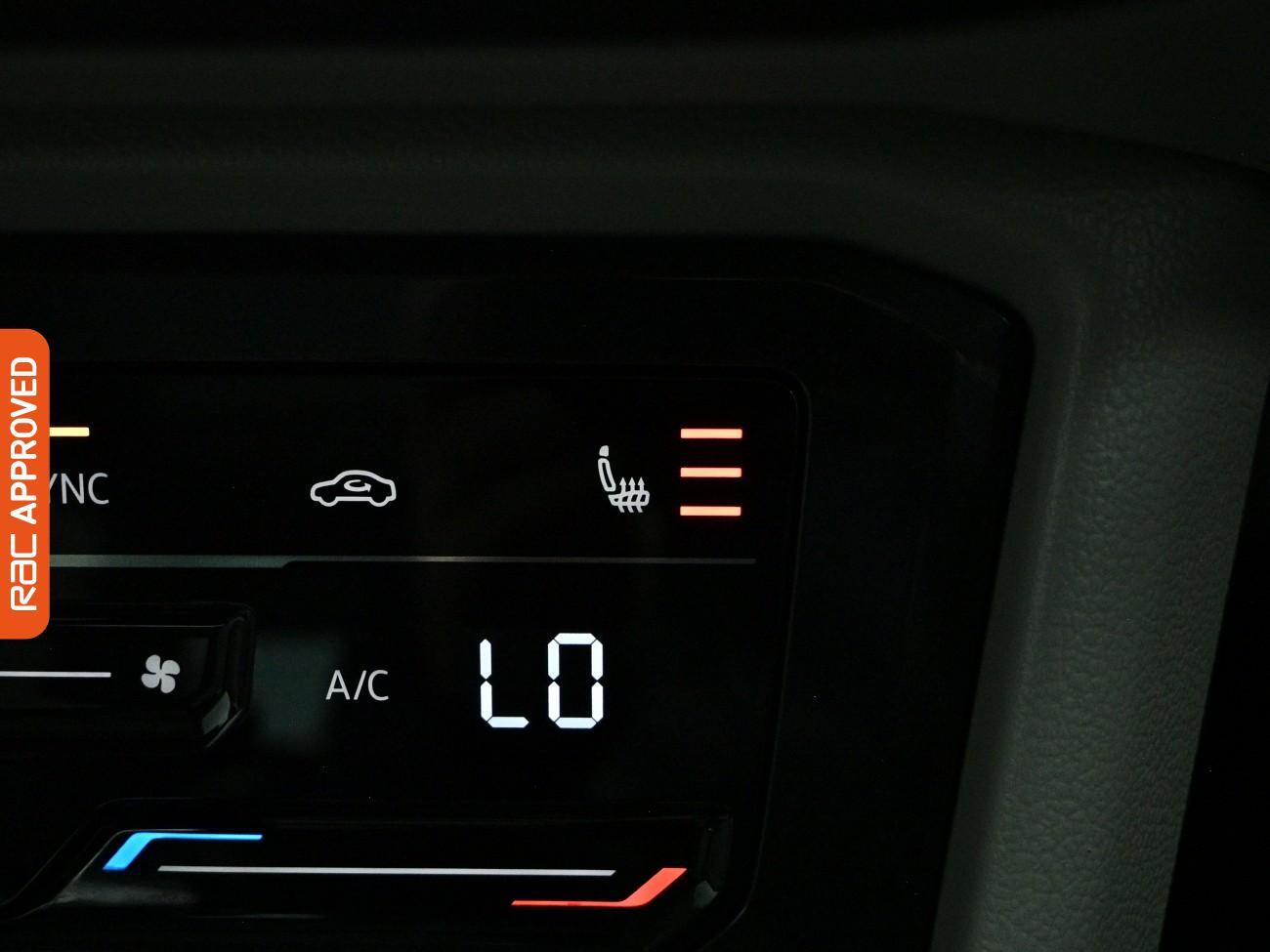 Volkswagen Tiguan view 20