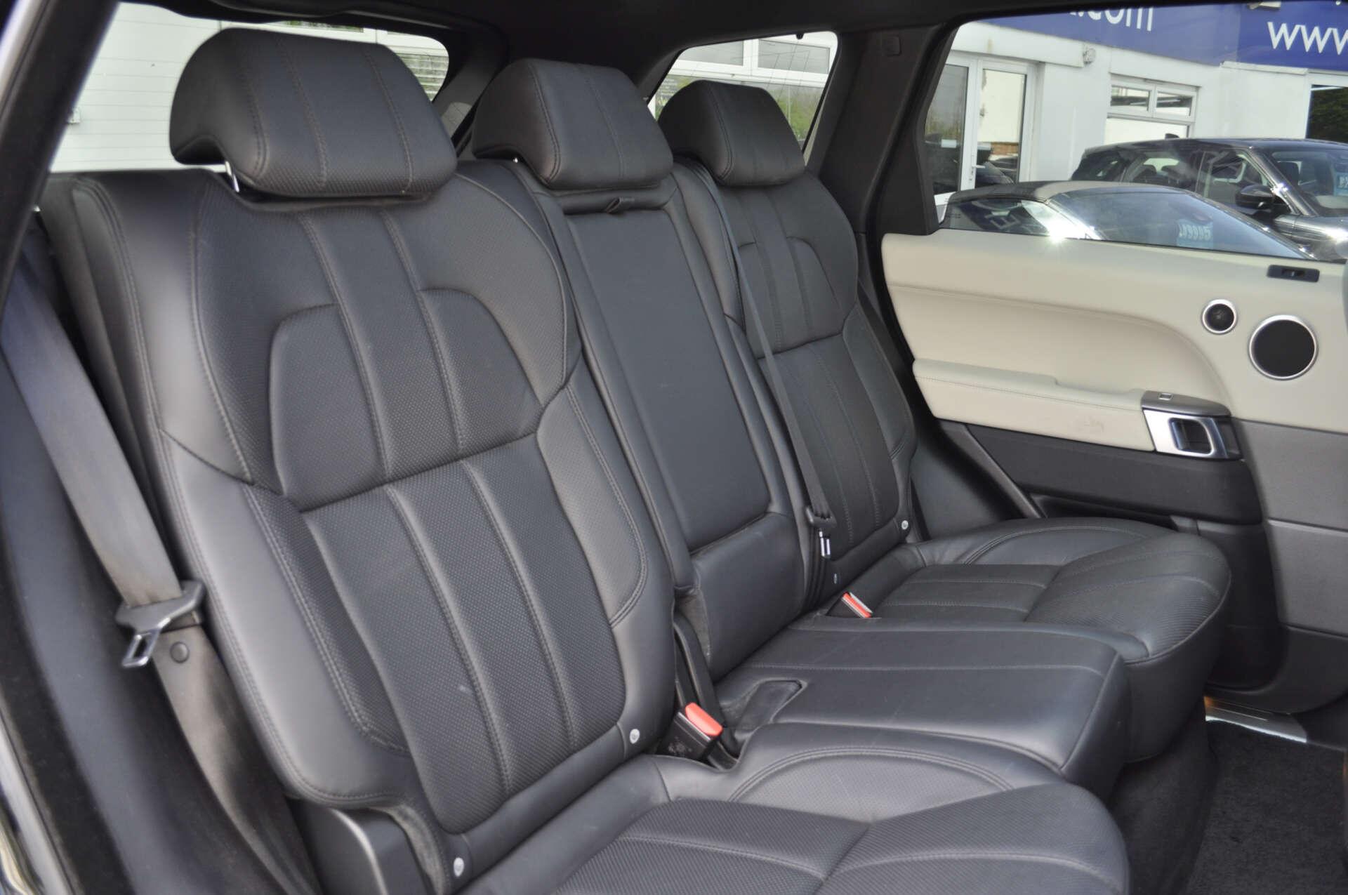 Land Rover Range Rover Sport view 12