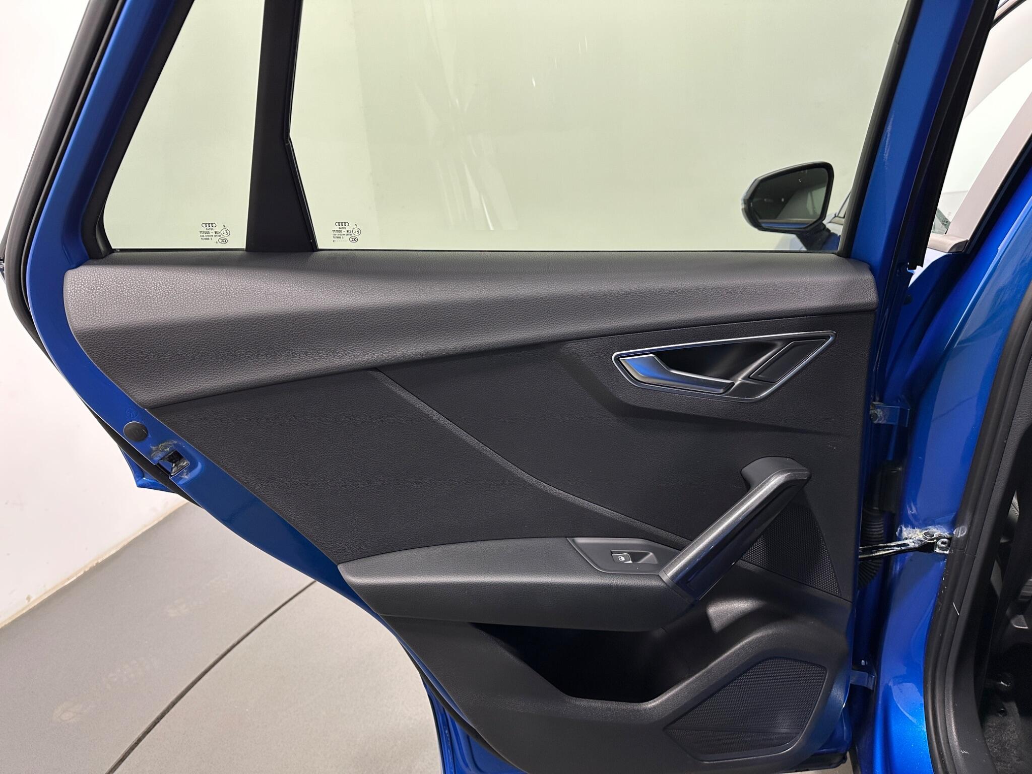 Audi Q2 view 40