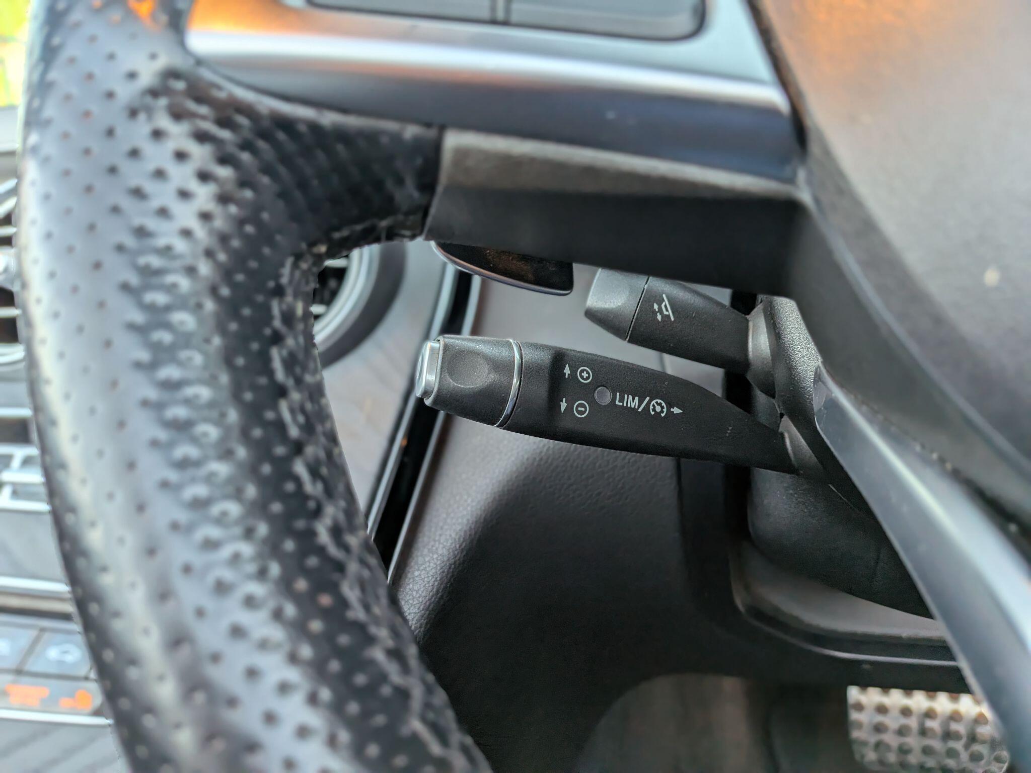 Mercedes-Benz C Class view 44