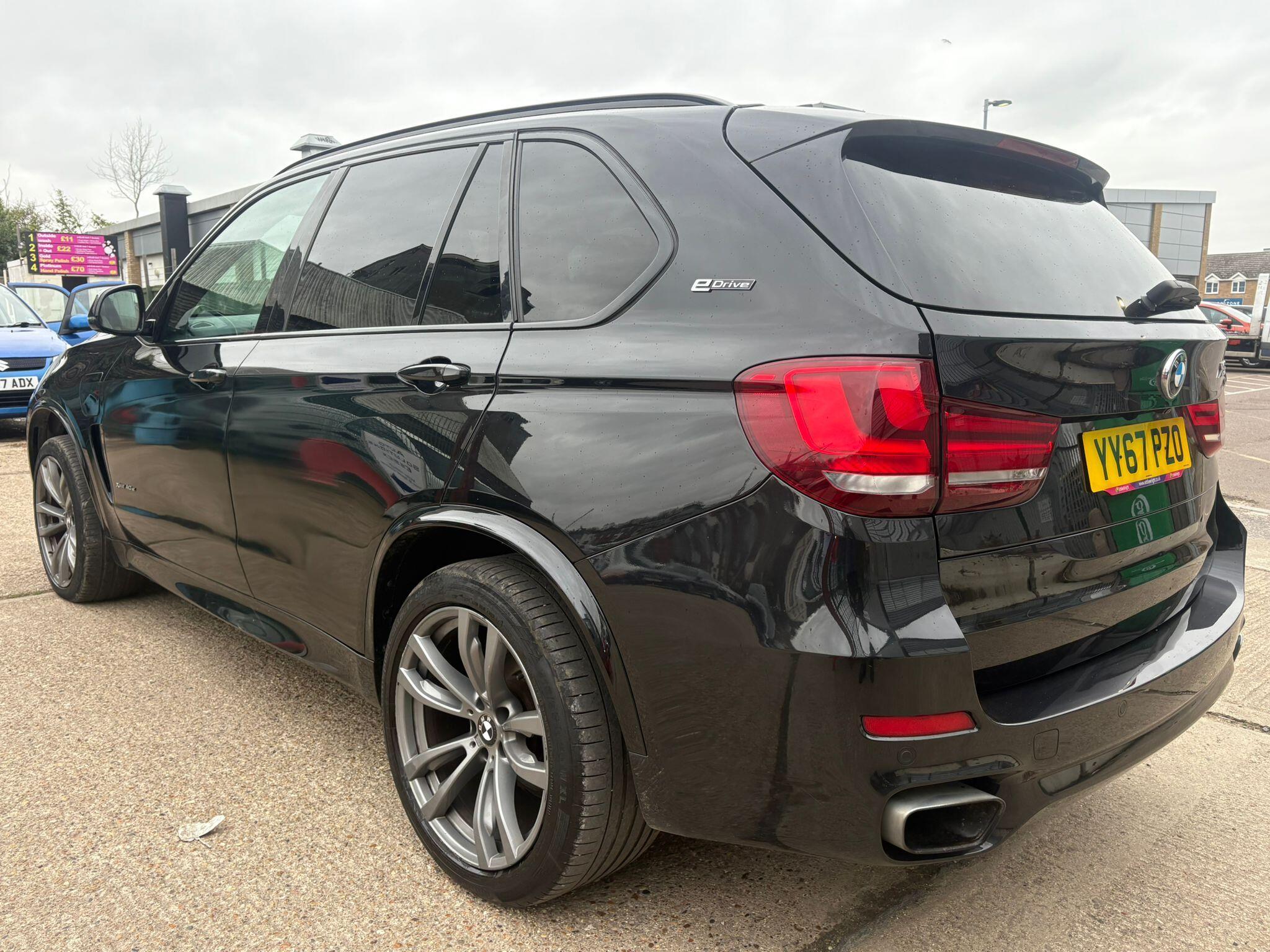 BMW X5 view 8