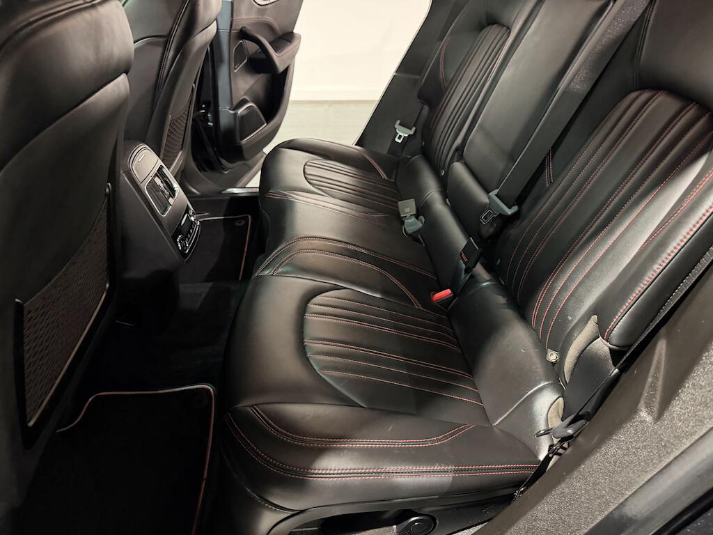 Maserati Levante view 44