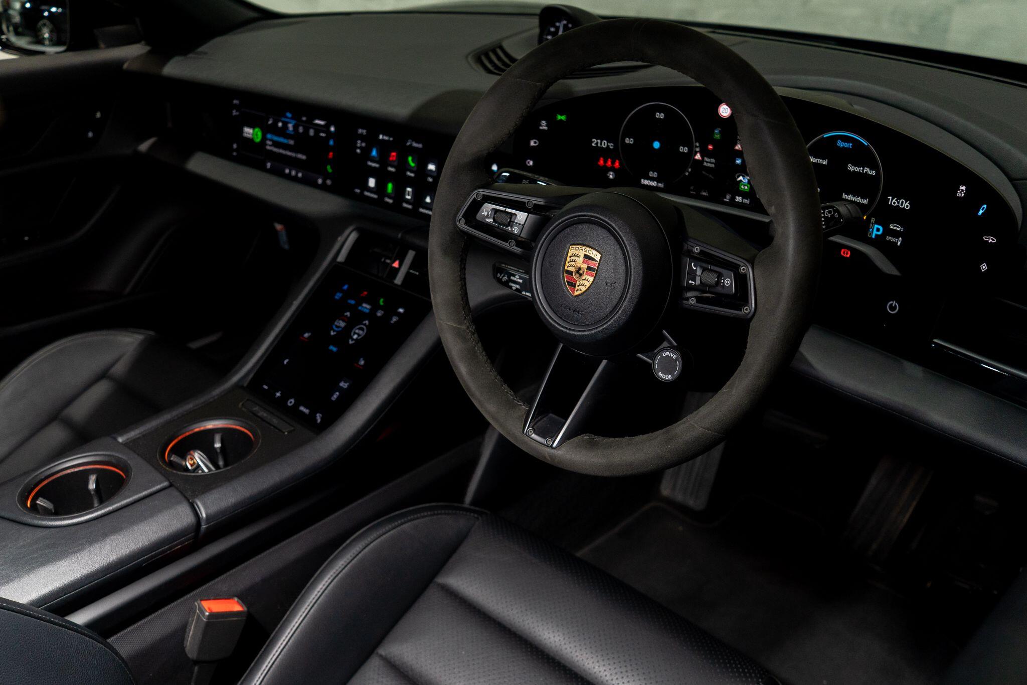 Porsche Taycan view 11