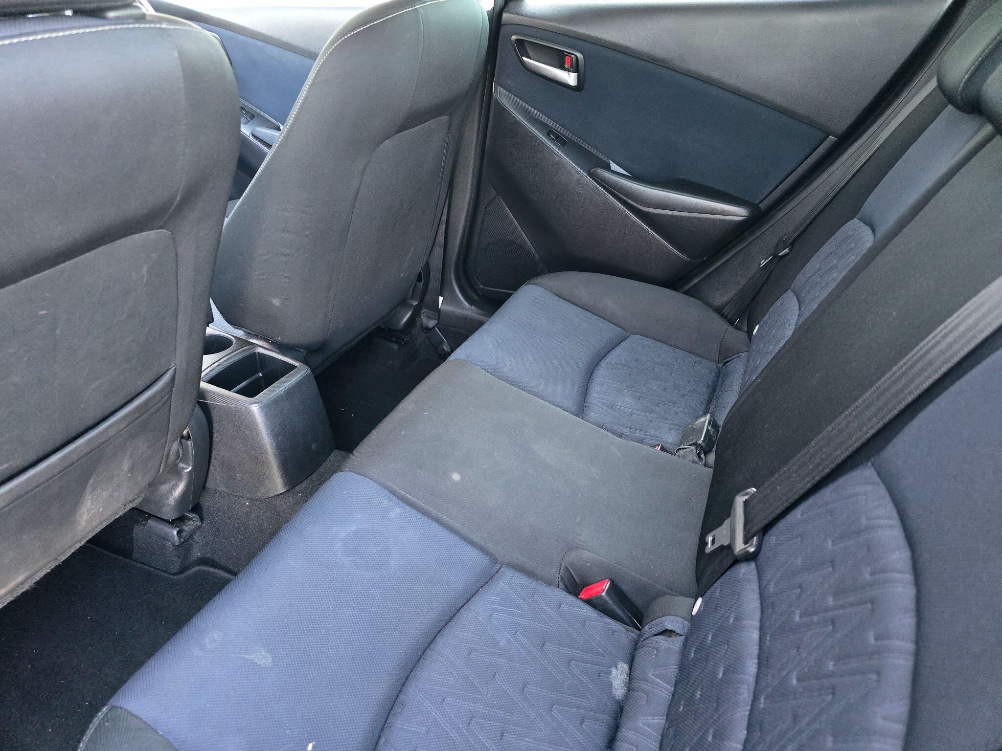 Mazda Mazda2 view 12