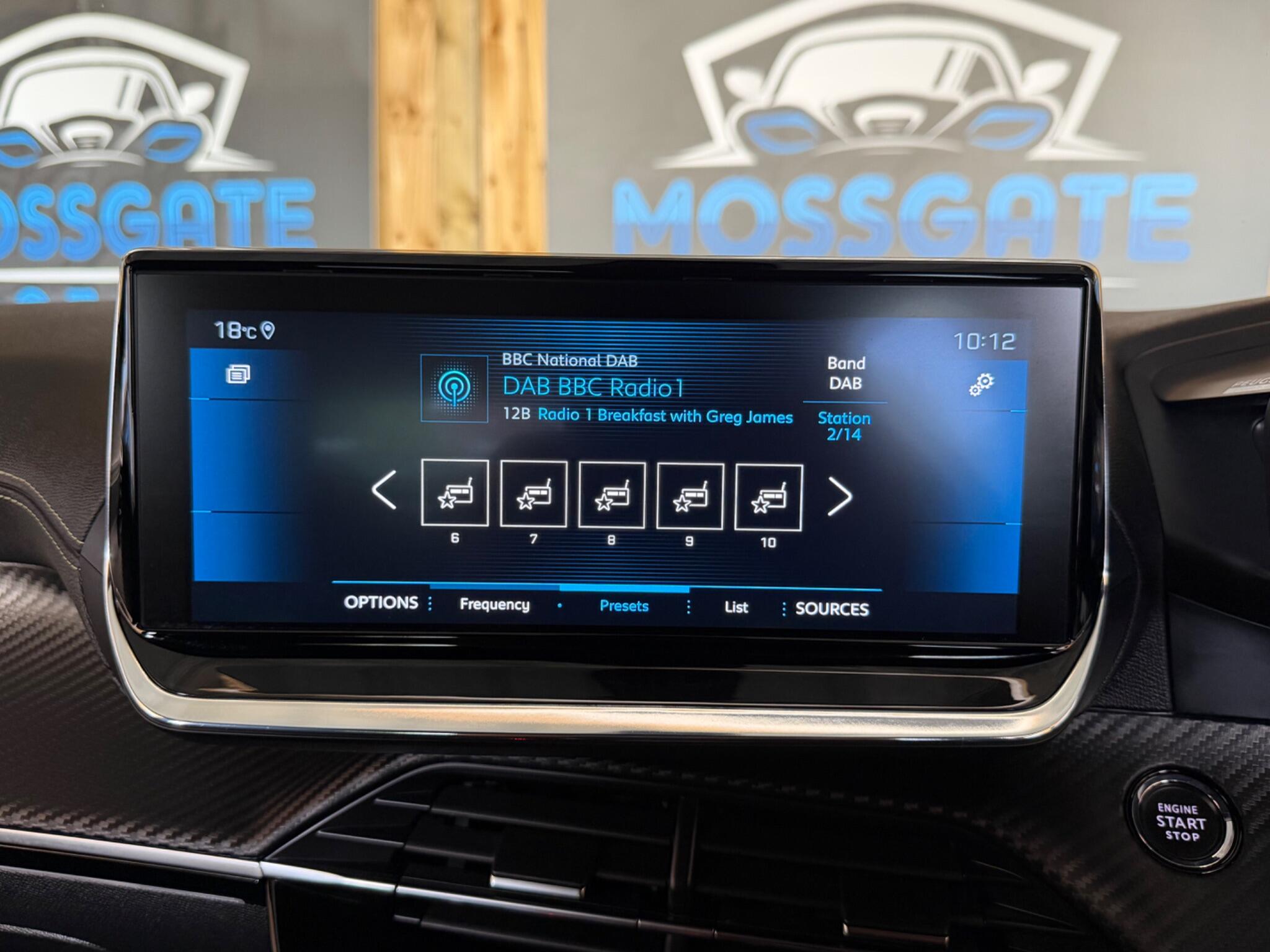 Peugeot 208 view 22