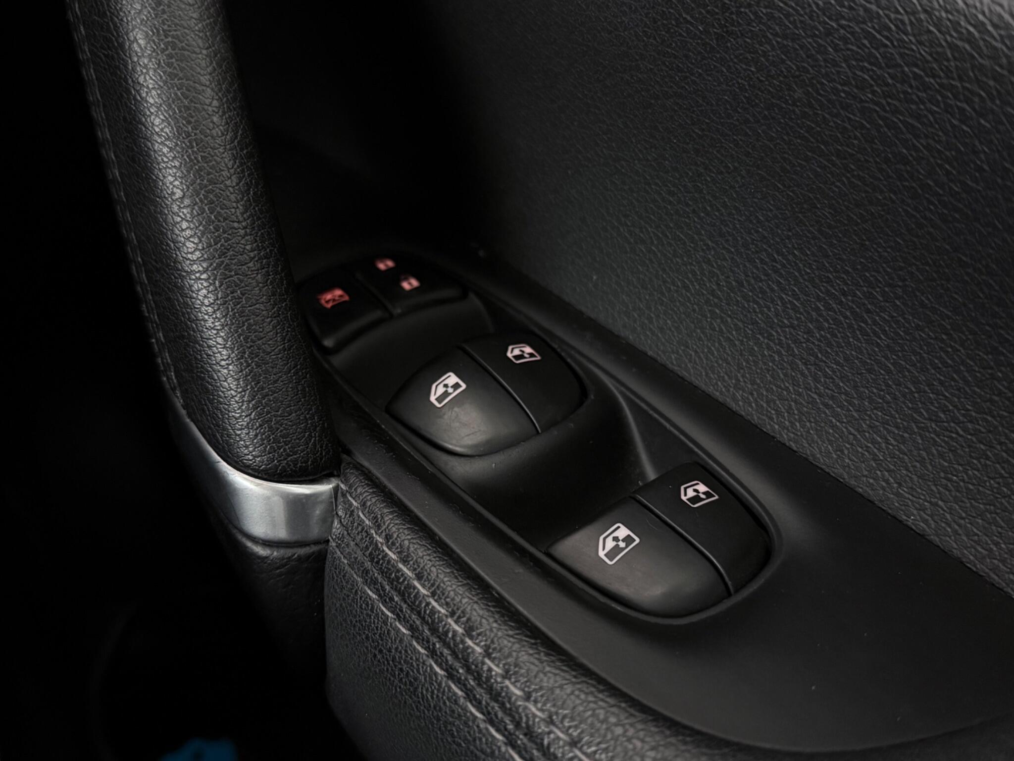Nissan Qashqai view 17