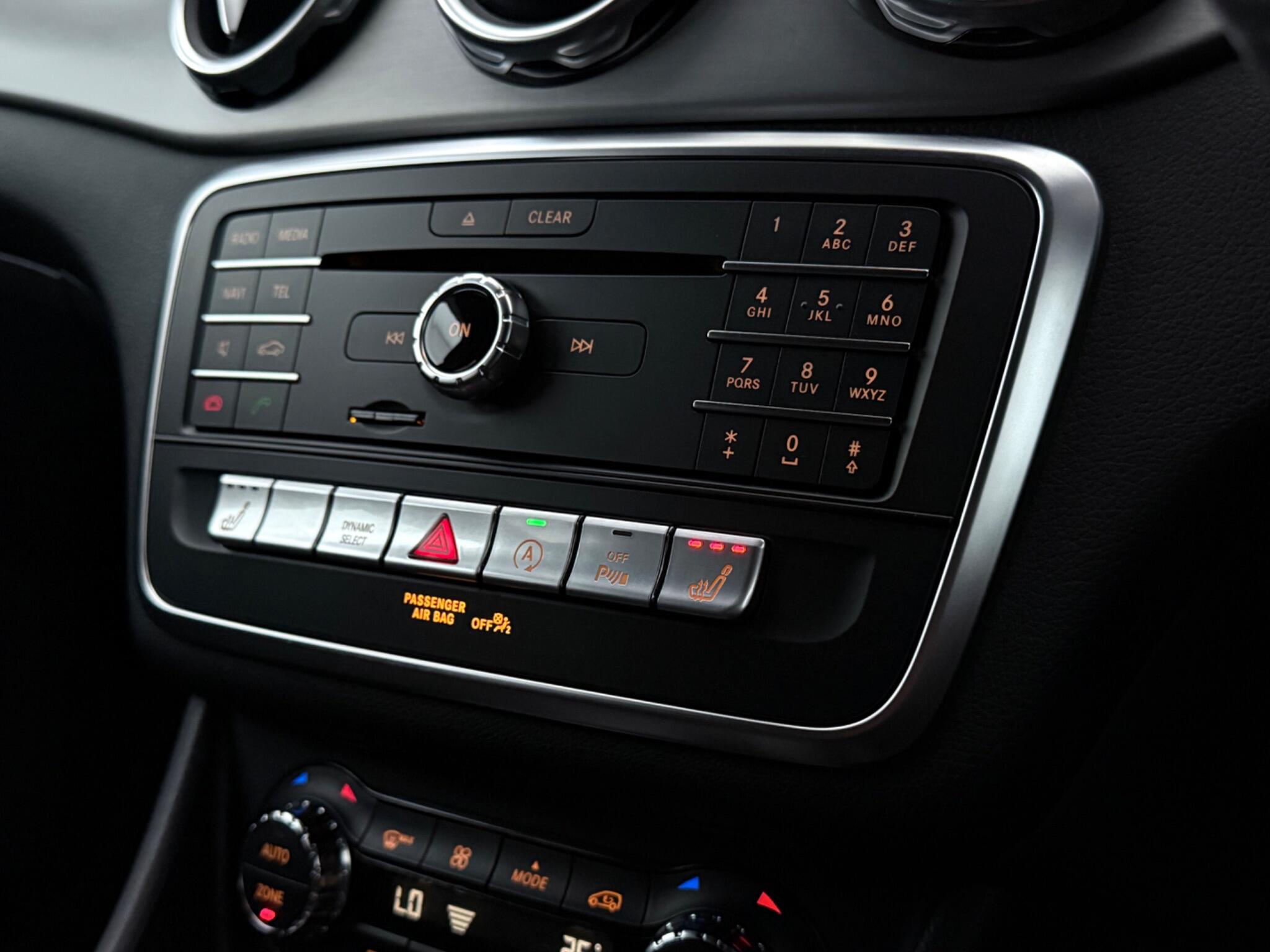 Mercedes-Benz Gla view 21