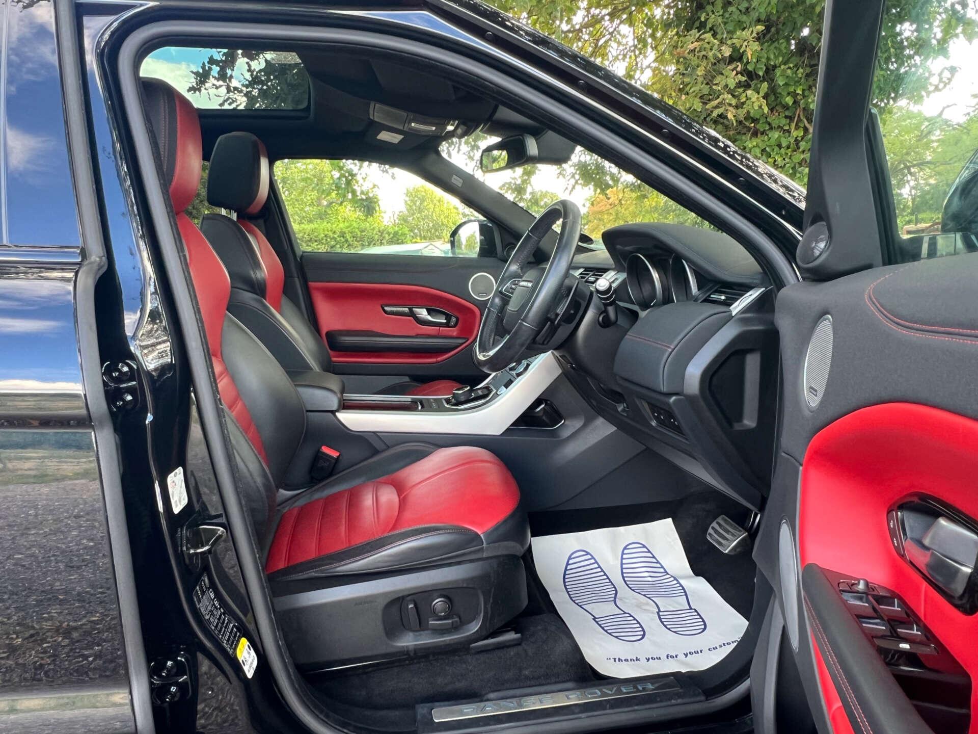 Land Rover Range Rover Evoque view 25