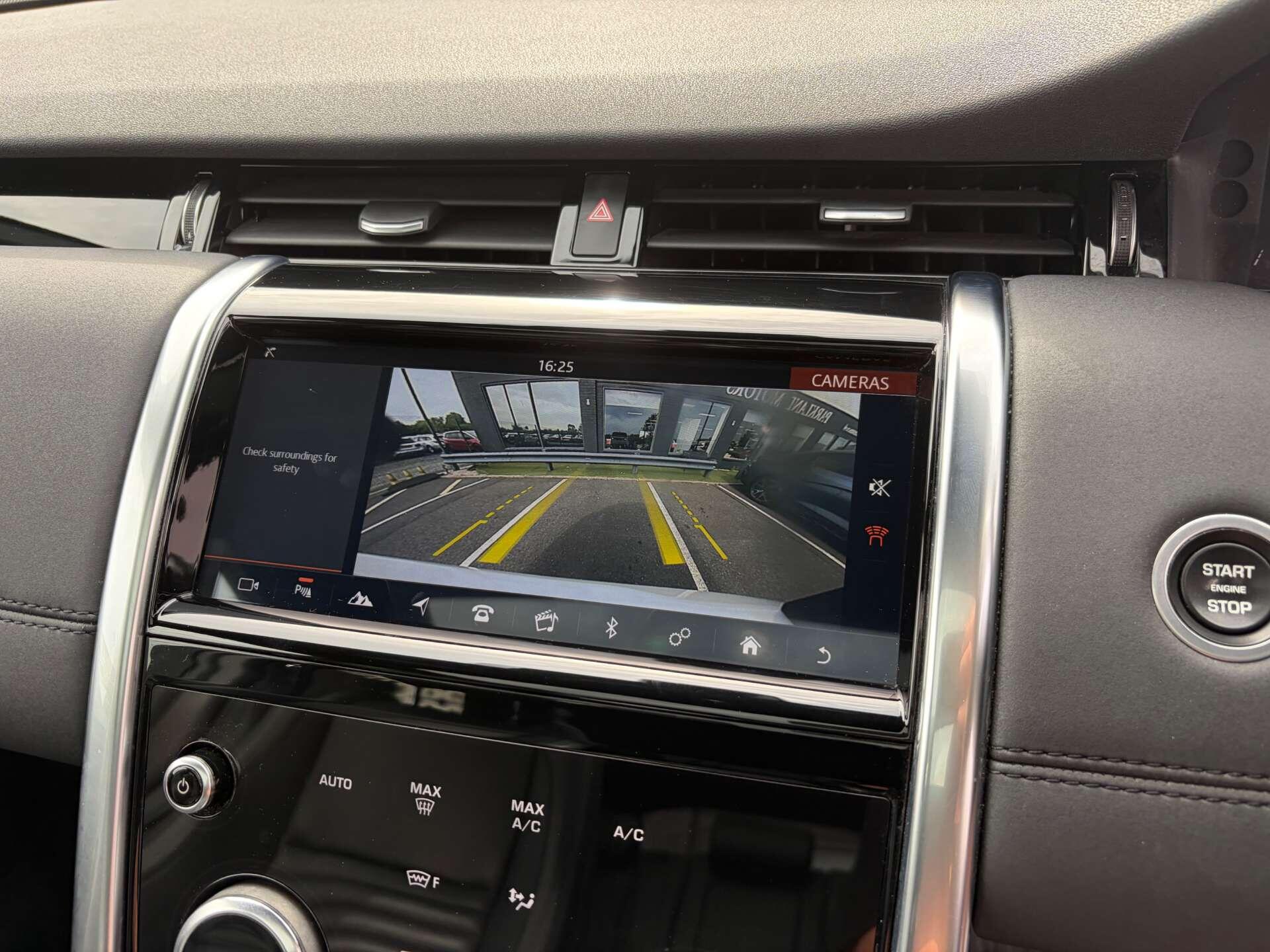 Land Rover Discovery Sport view 56