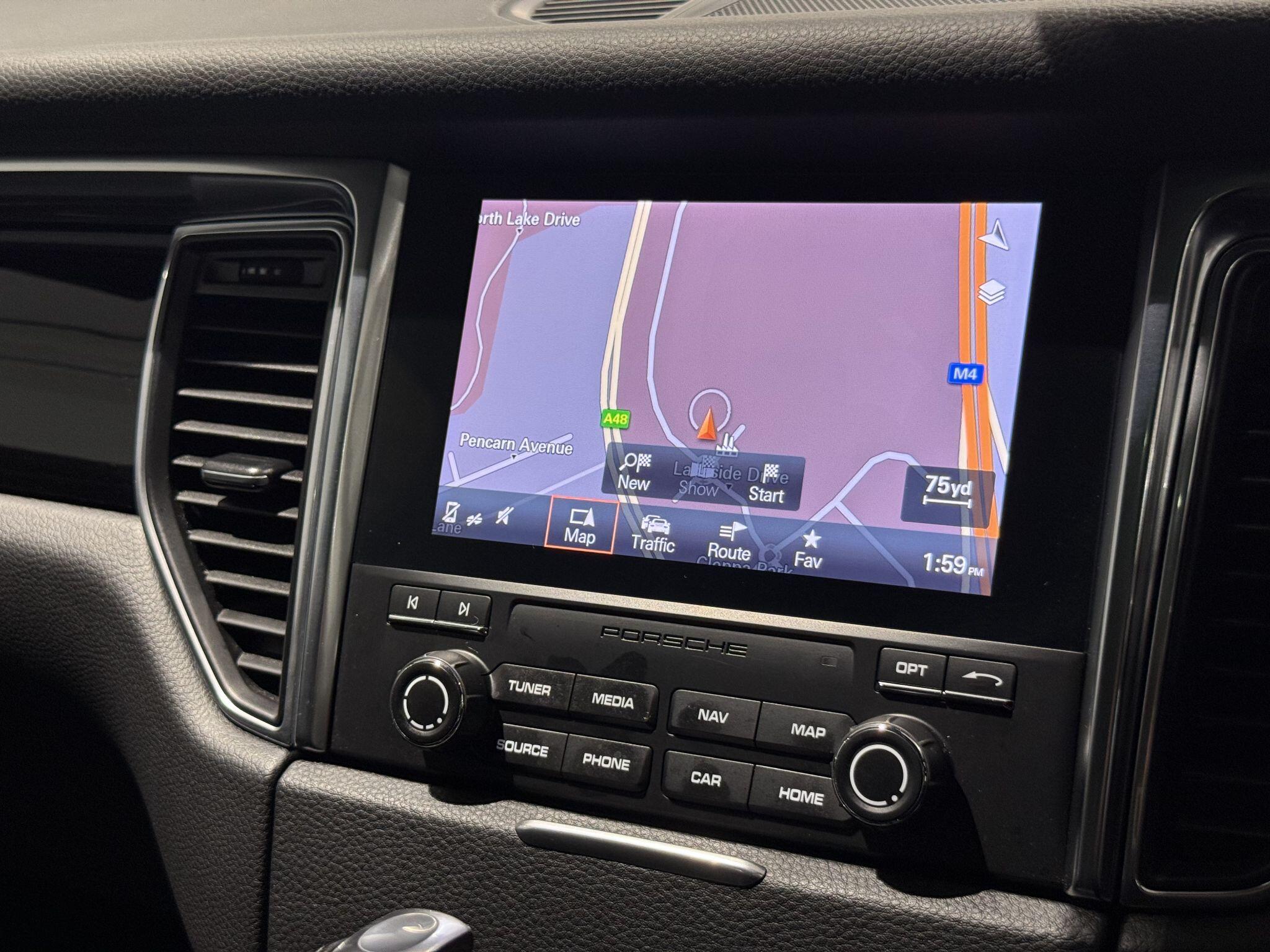 Porsche Macan view 83