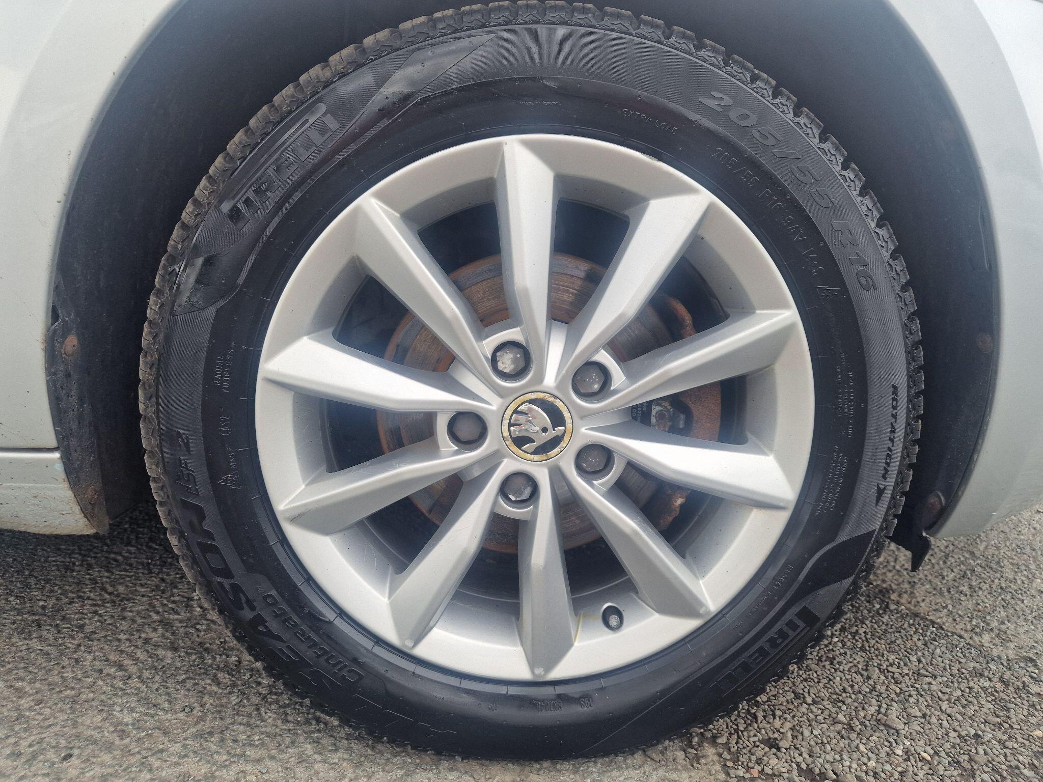 Skoda Octavia view 50