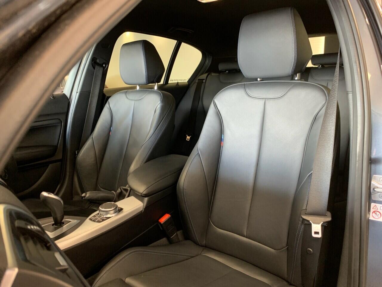 BMW 1 Series view 32