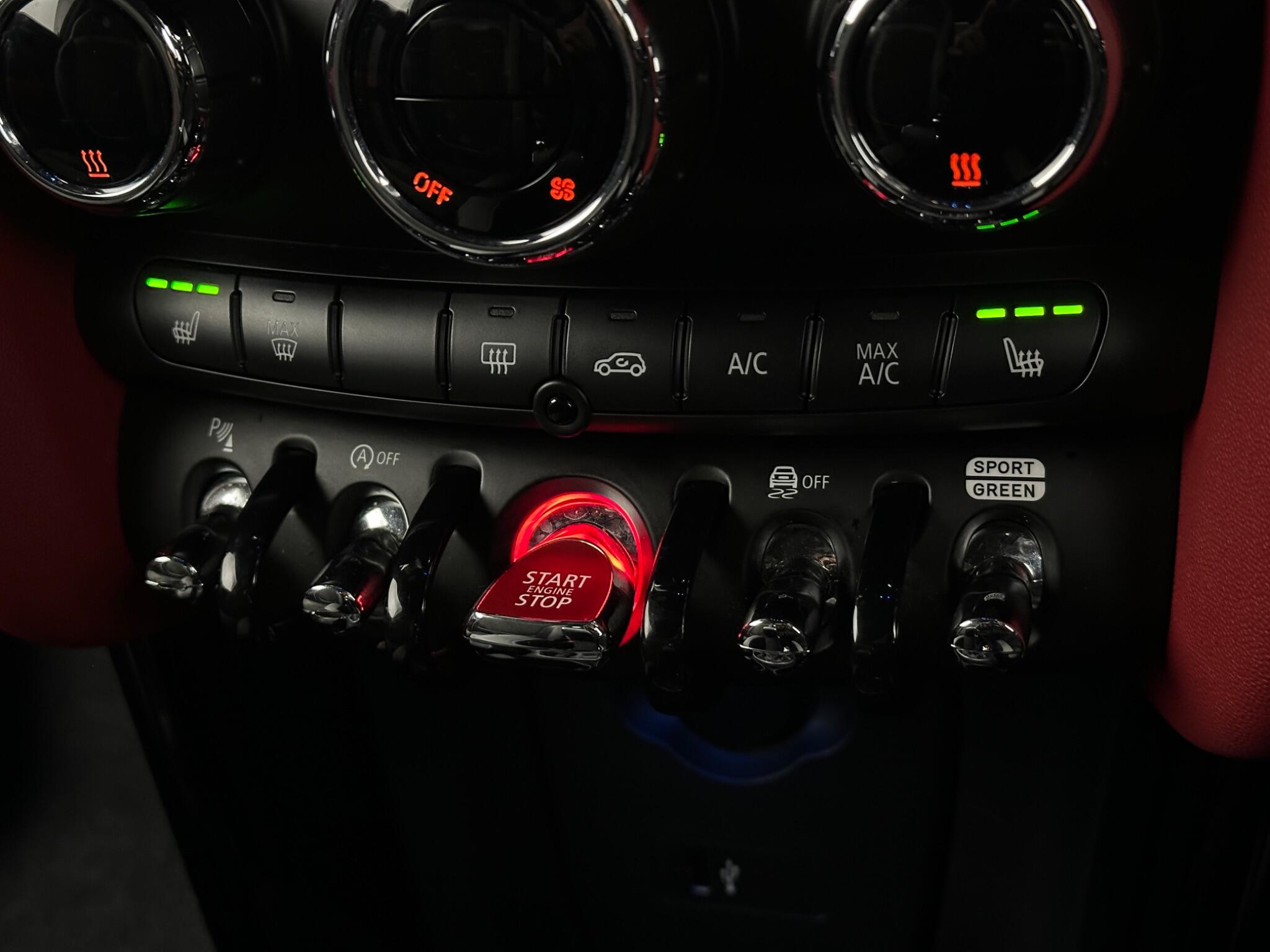 Mini Hatch view 22
