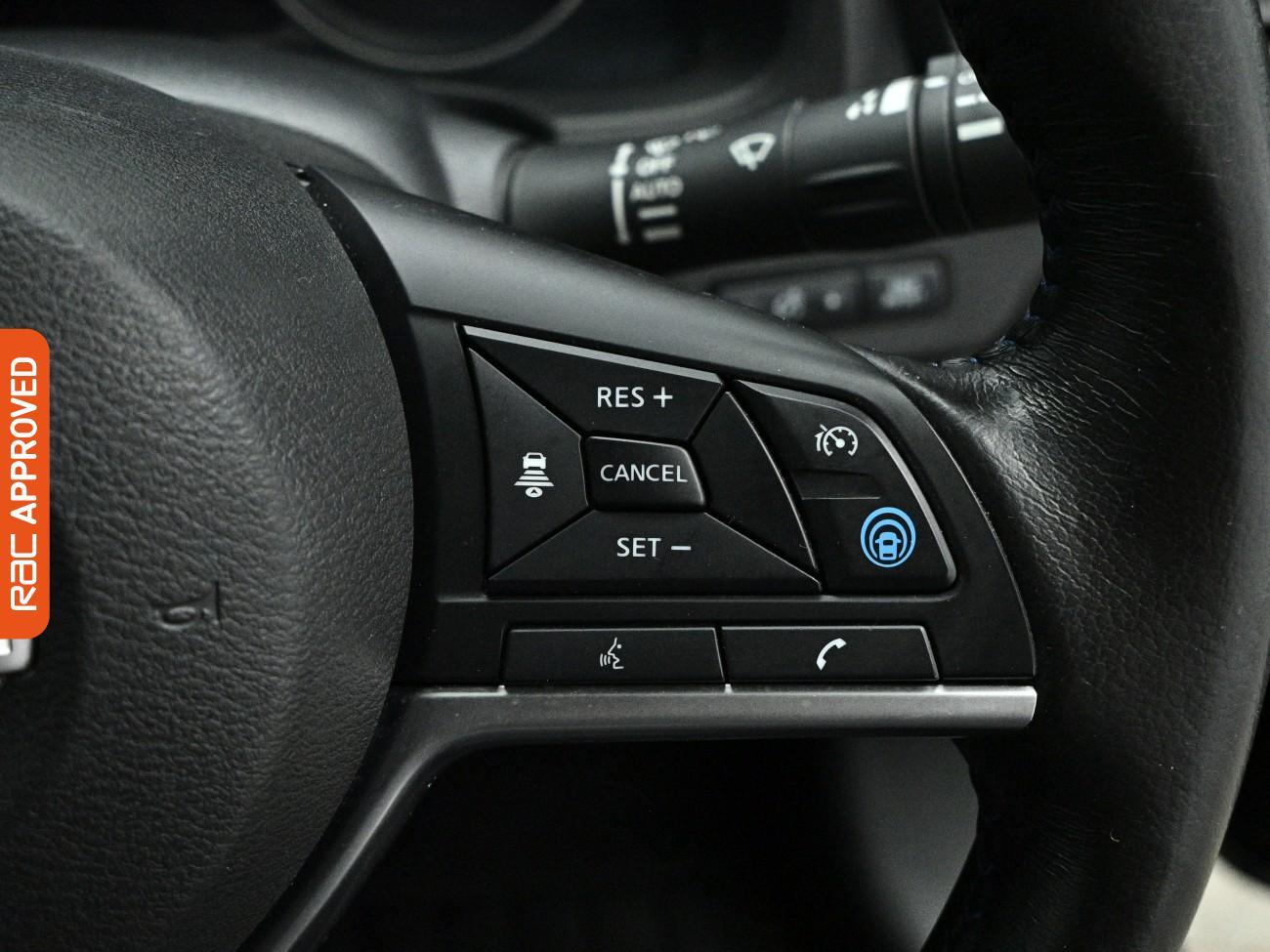 Nissan Leaf view 23