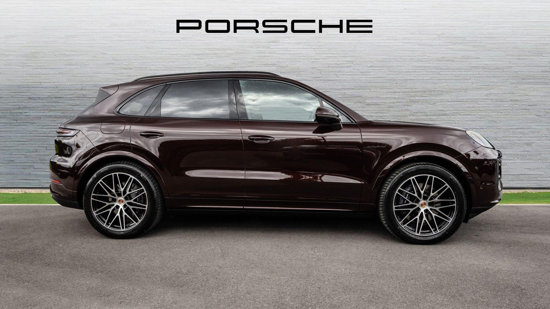 Porsche Cayenne view 7