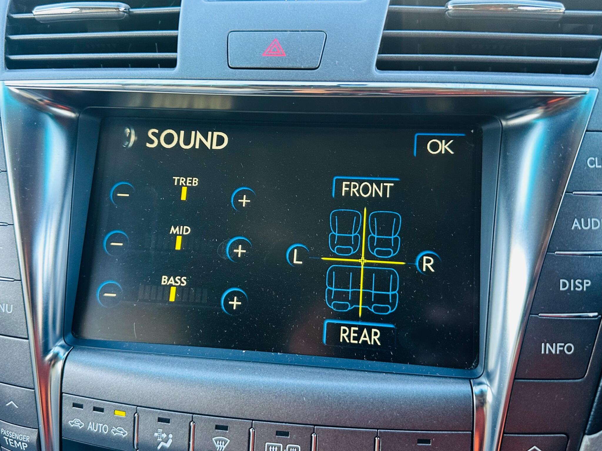 Lexus LS view 39