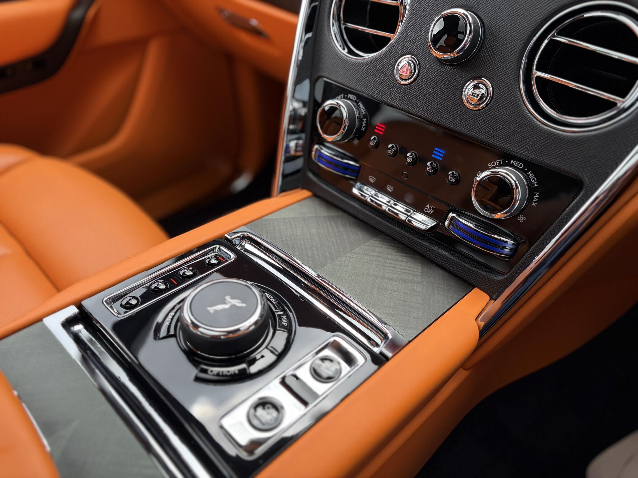 Rolls-Royce Cullinan view 25