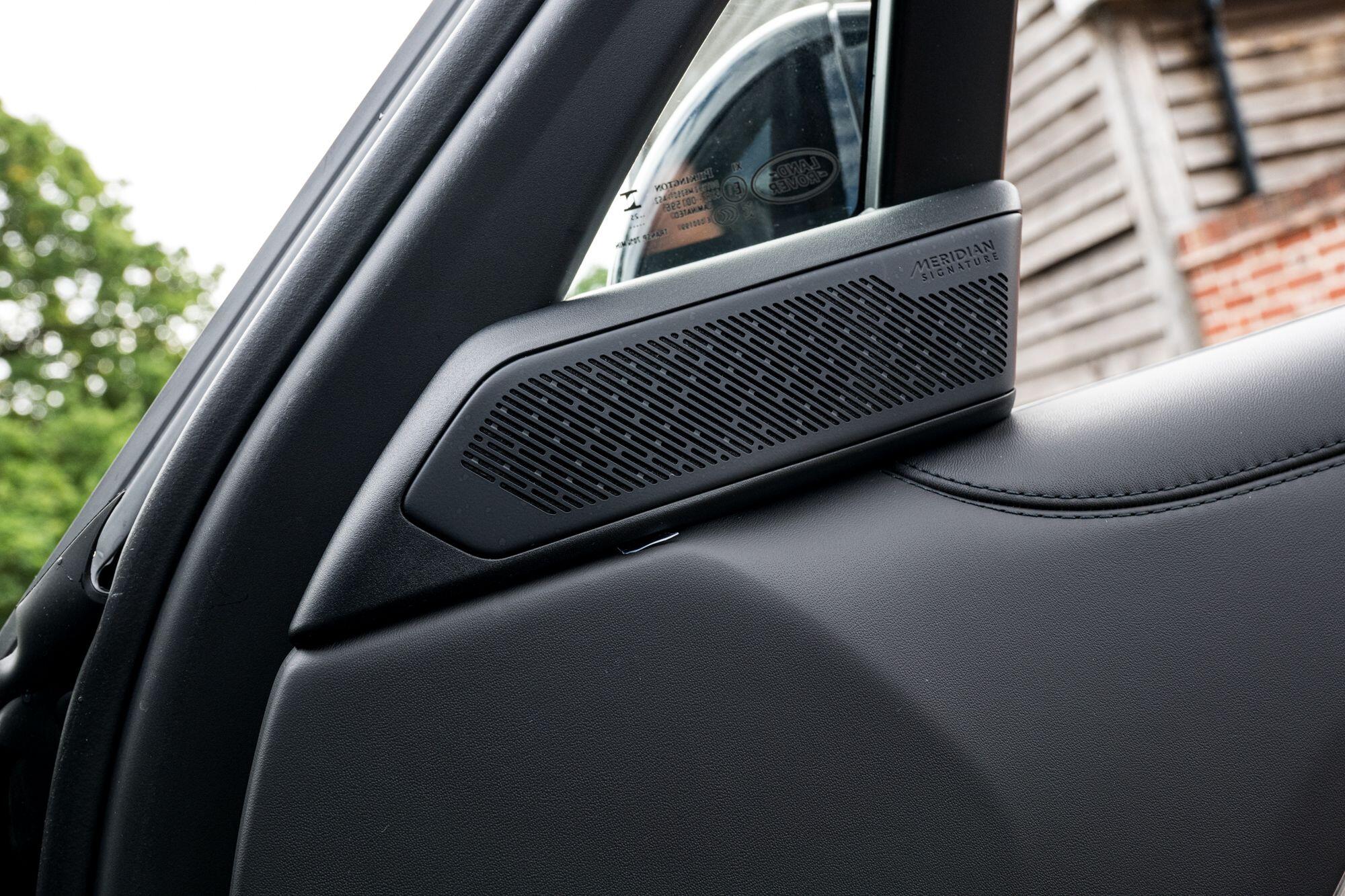 Land Rover Range Rover view 34