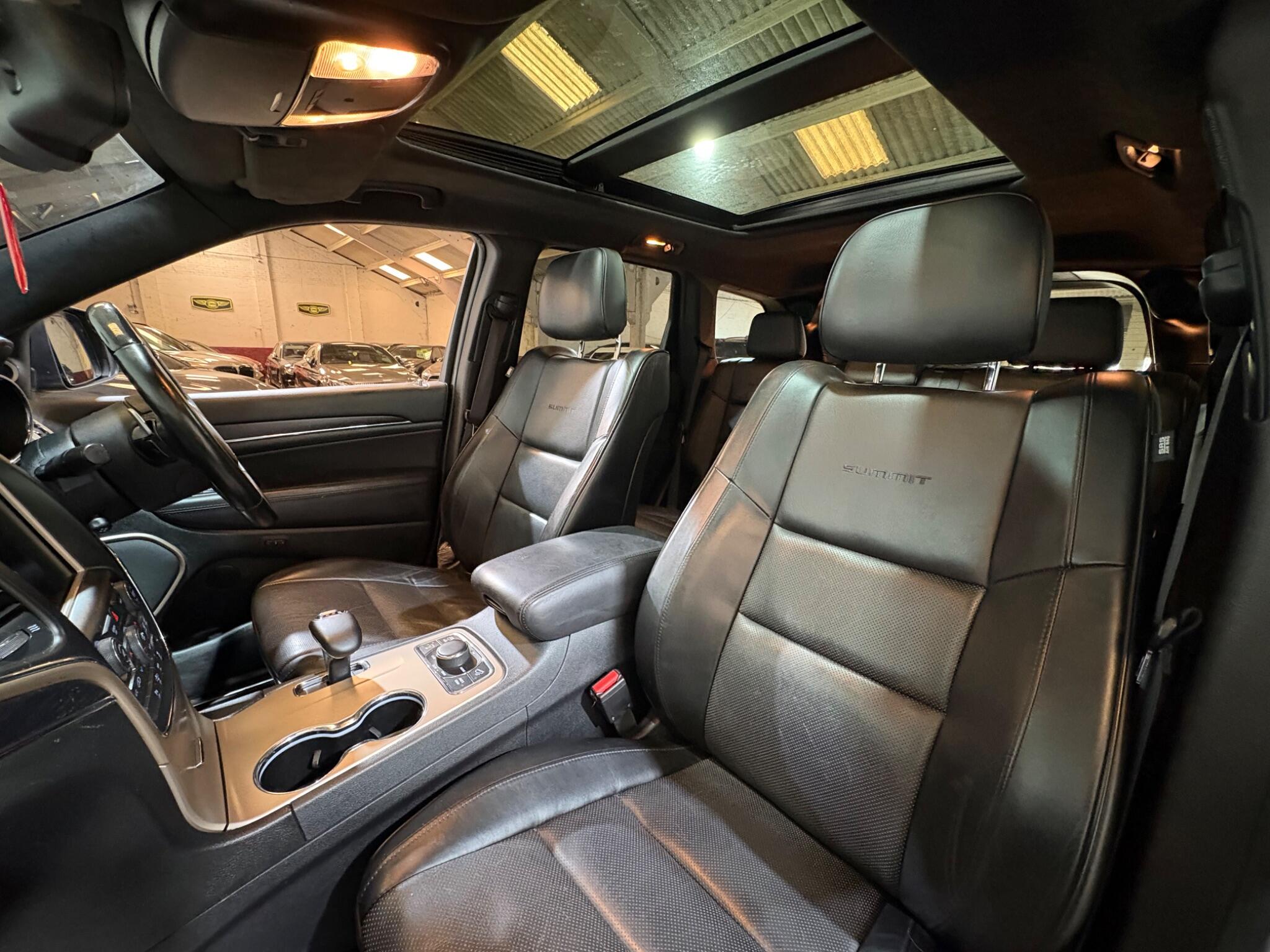 Jeep Grand Cherokee view 64