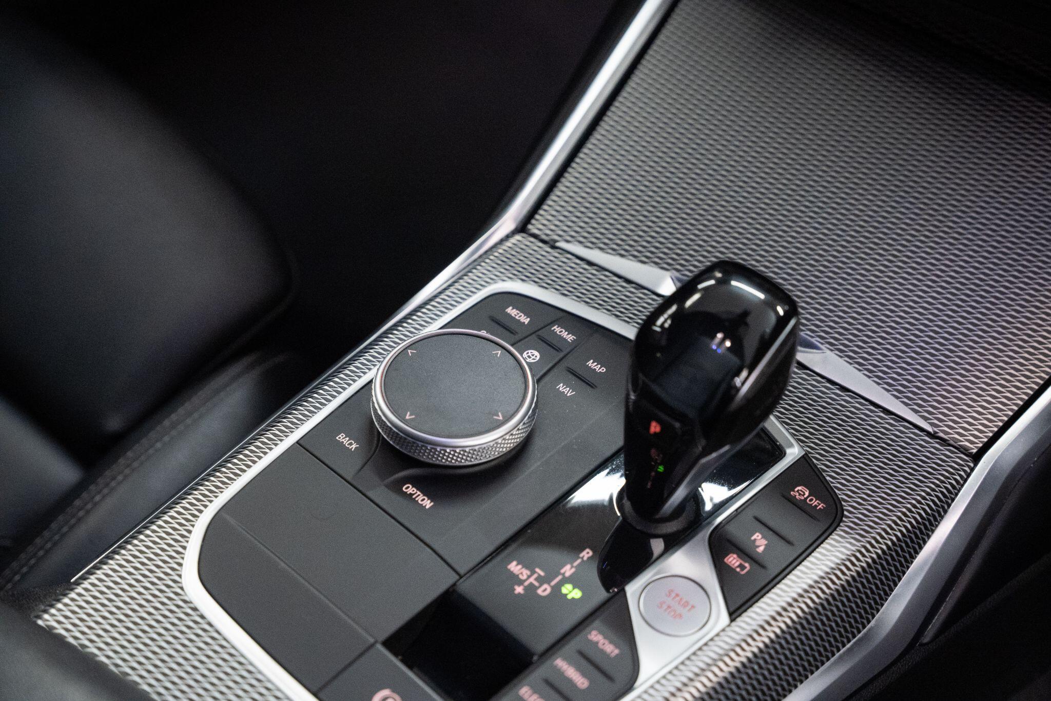 BMW 3 Series view 34