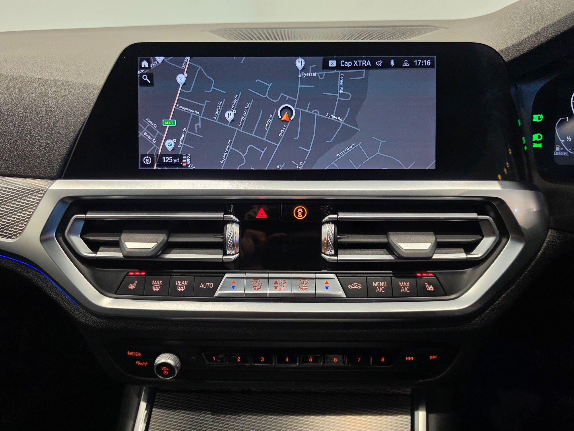 BMW 3 Series view 25