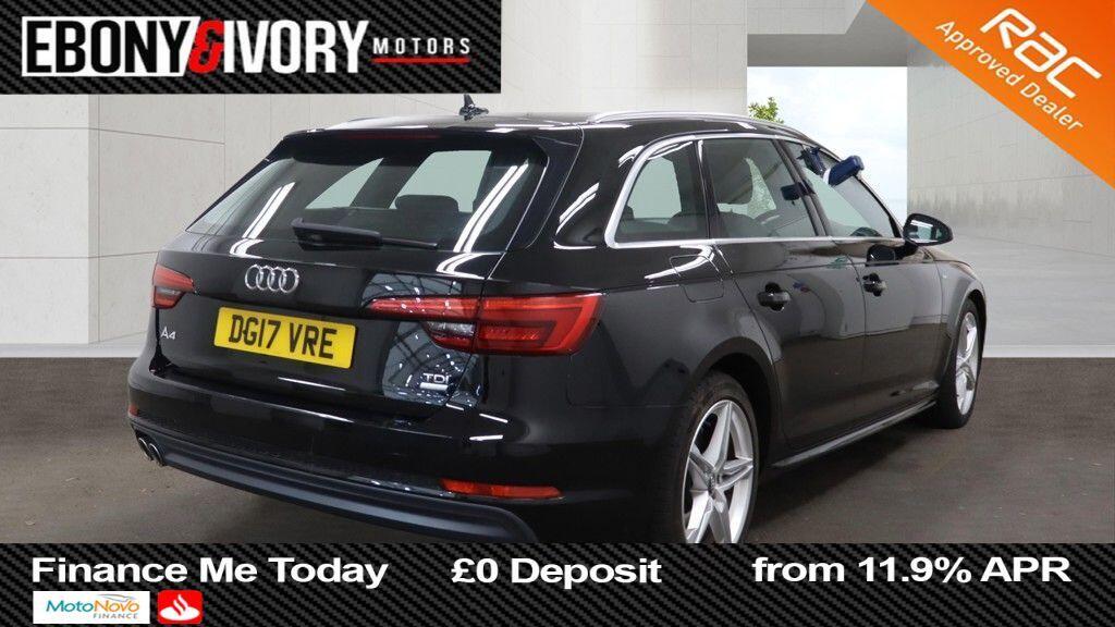Audi A4 Avant view 4