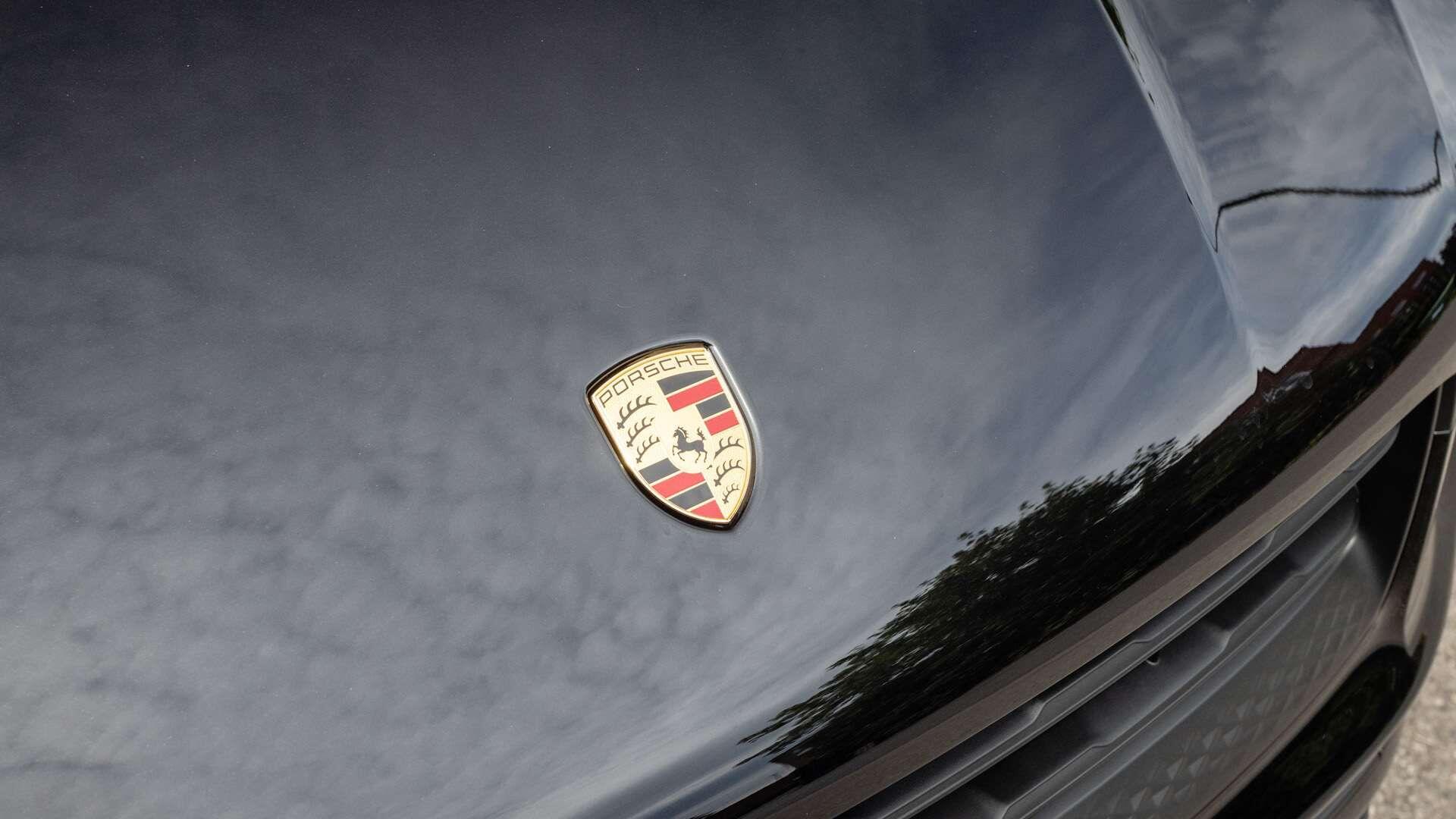 Porsche Macan view 30