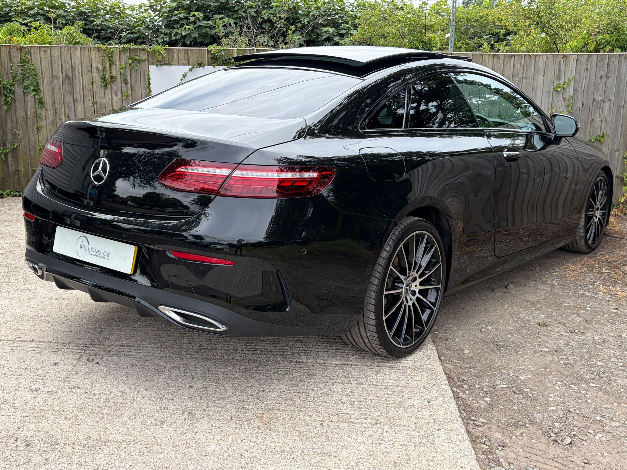 Mercedes-Benz E-Class view 10