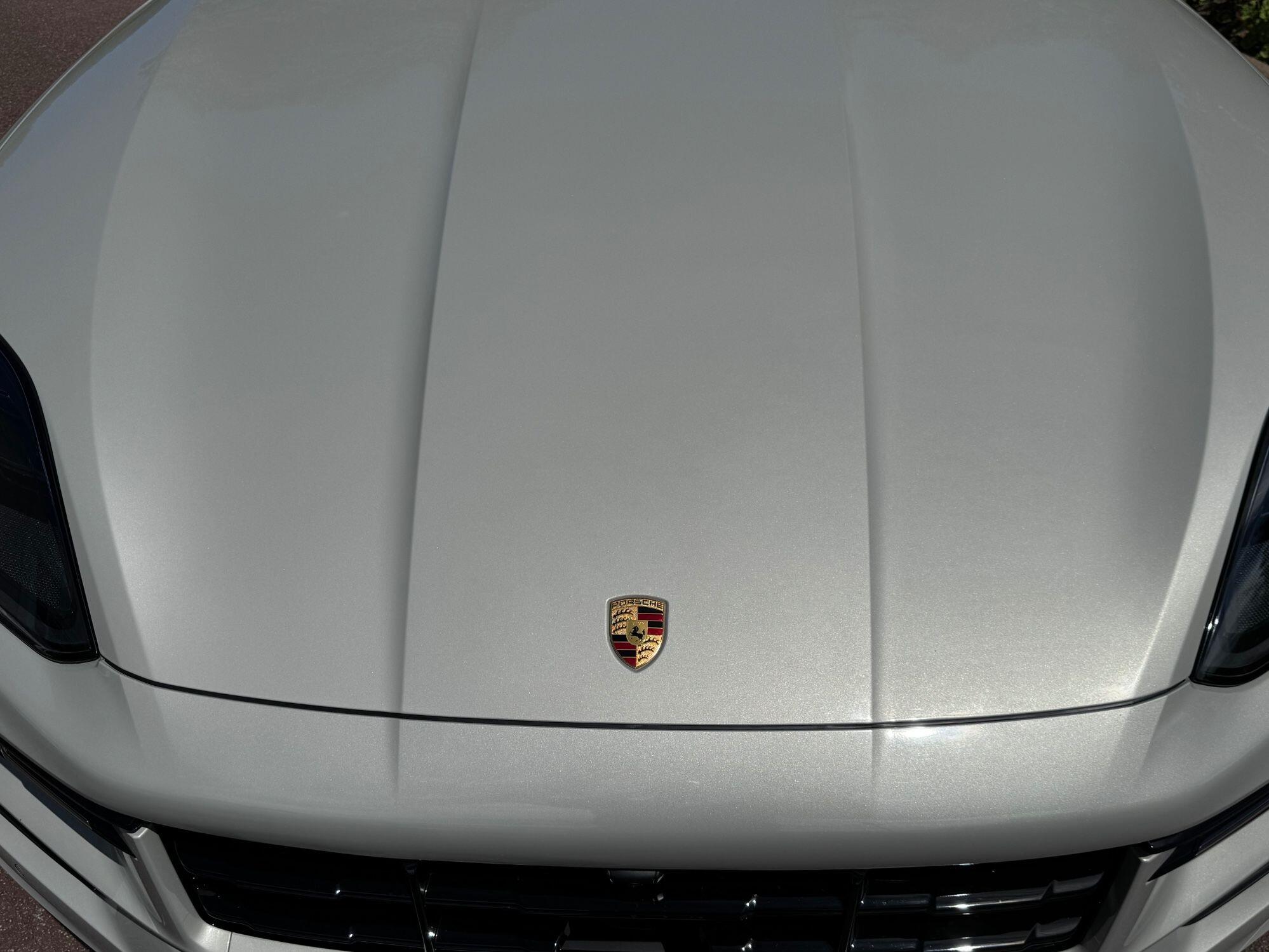 Porsche Cayenne view 23