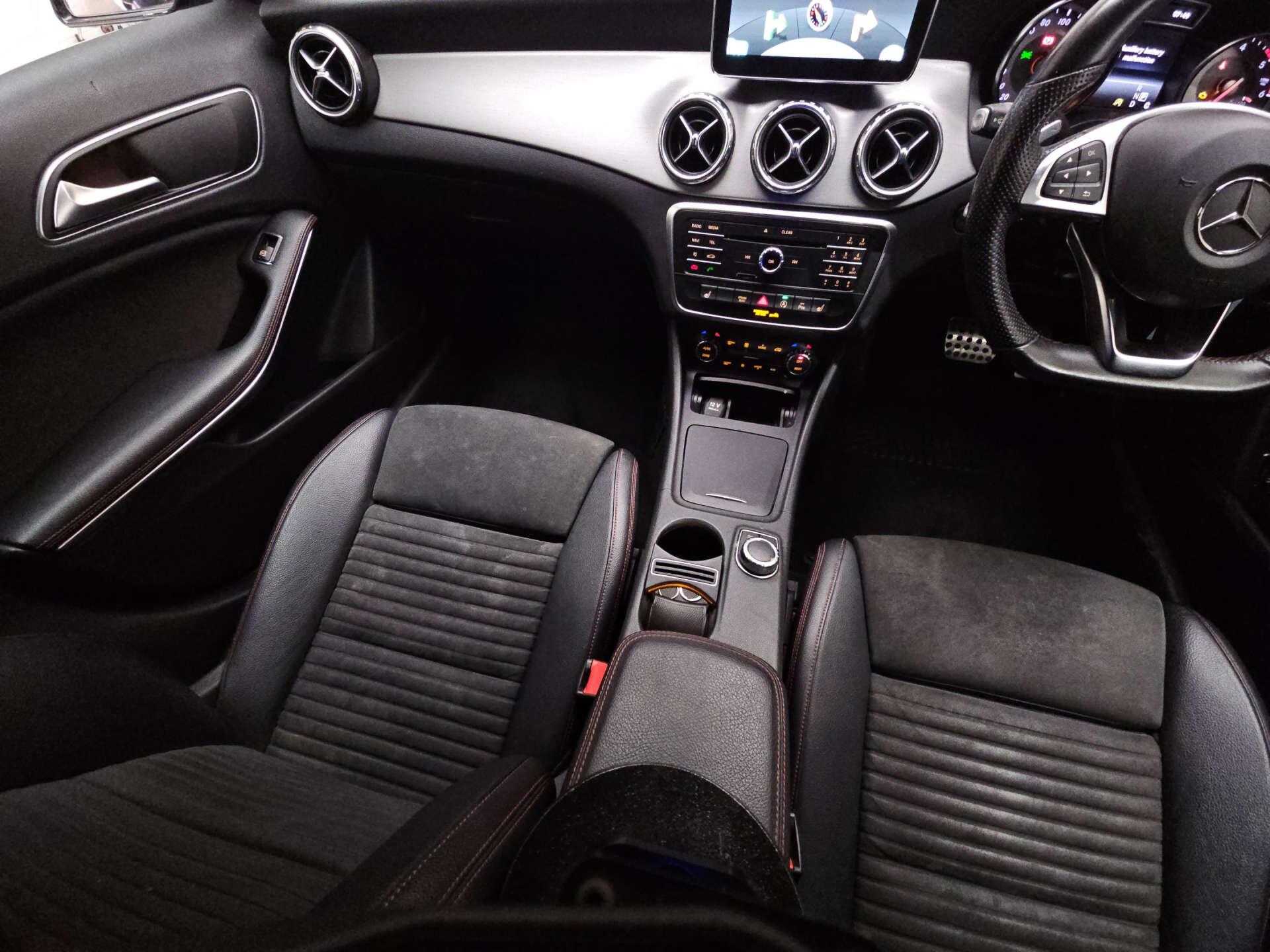 Mercedes-Benz Gla view 9