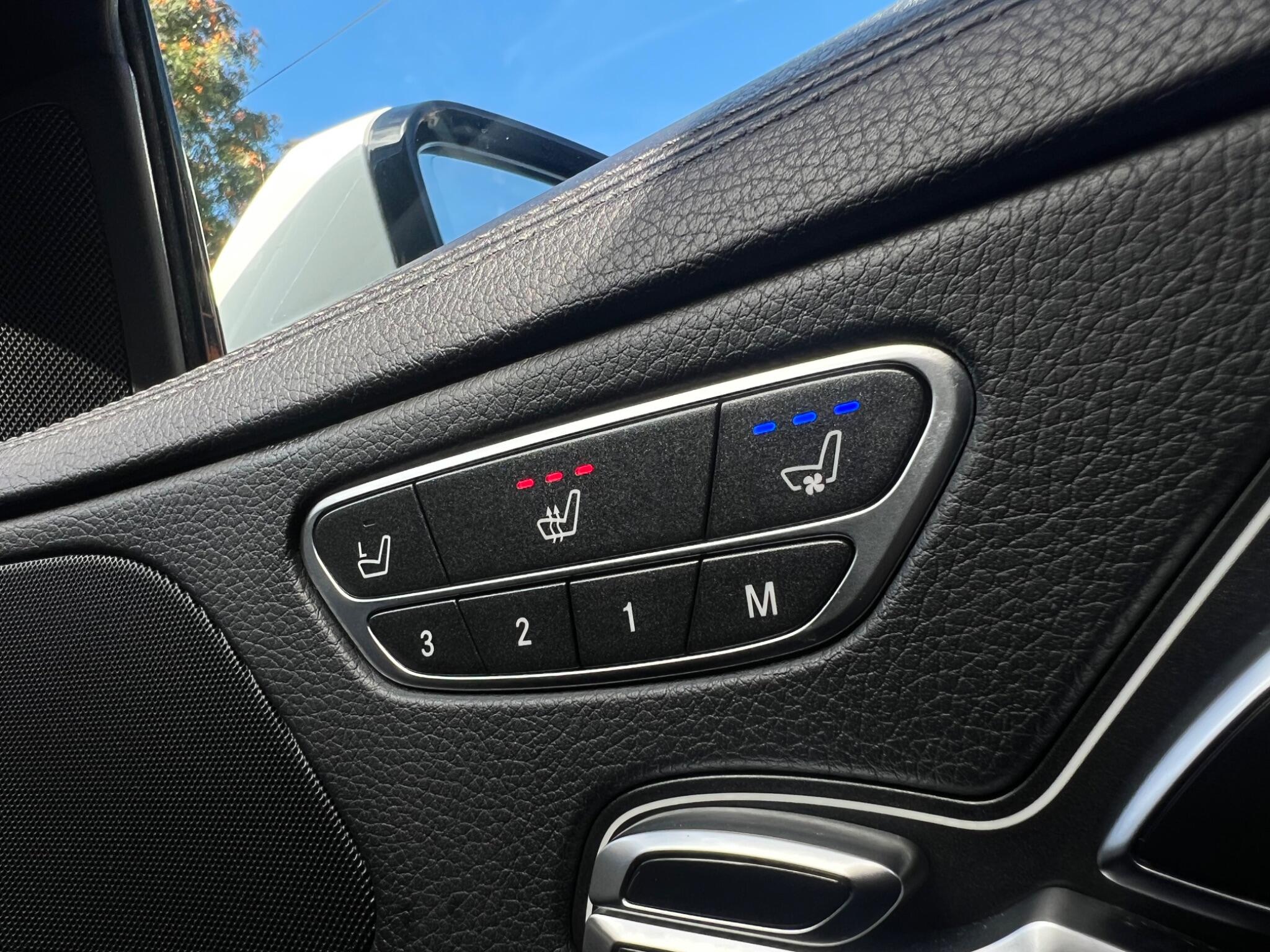 Mercedes-Benz S-Class view 13