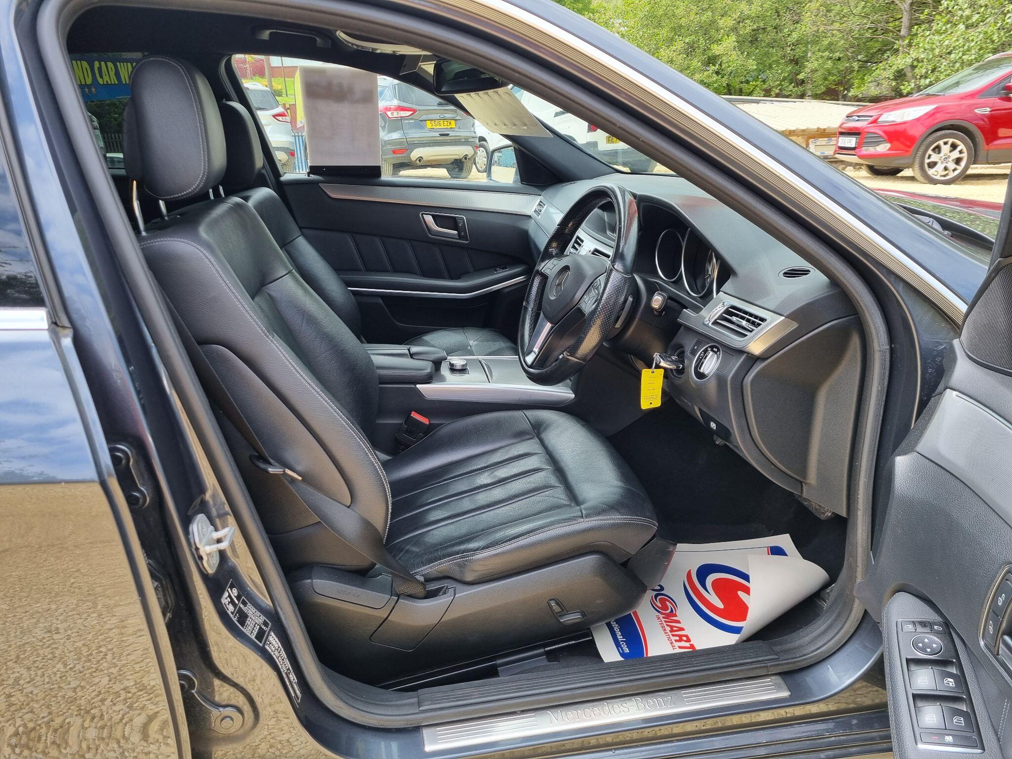 Mercedes-Benz E Class view 30