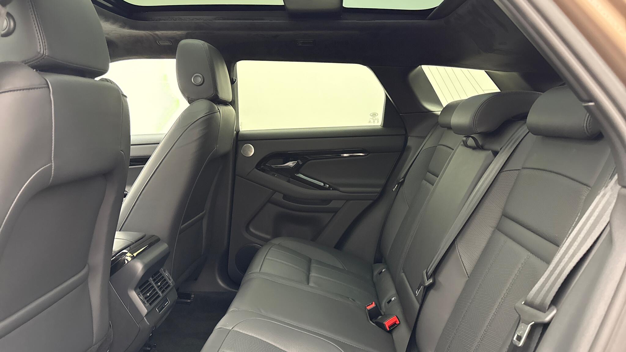 Land Rover Range Rover Evoque view 4