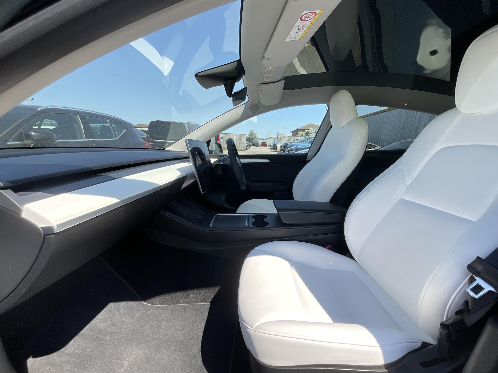 Tesla Model Y view 19