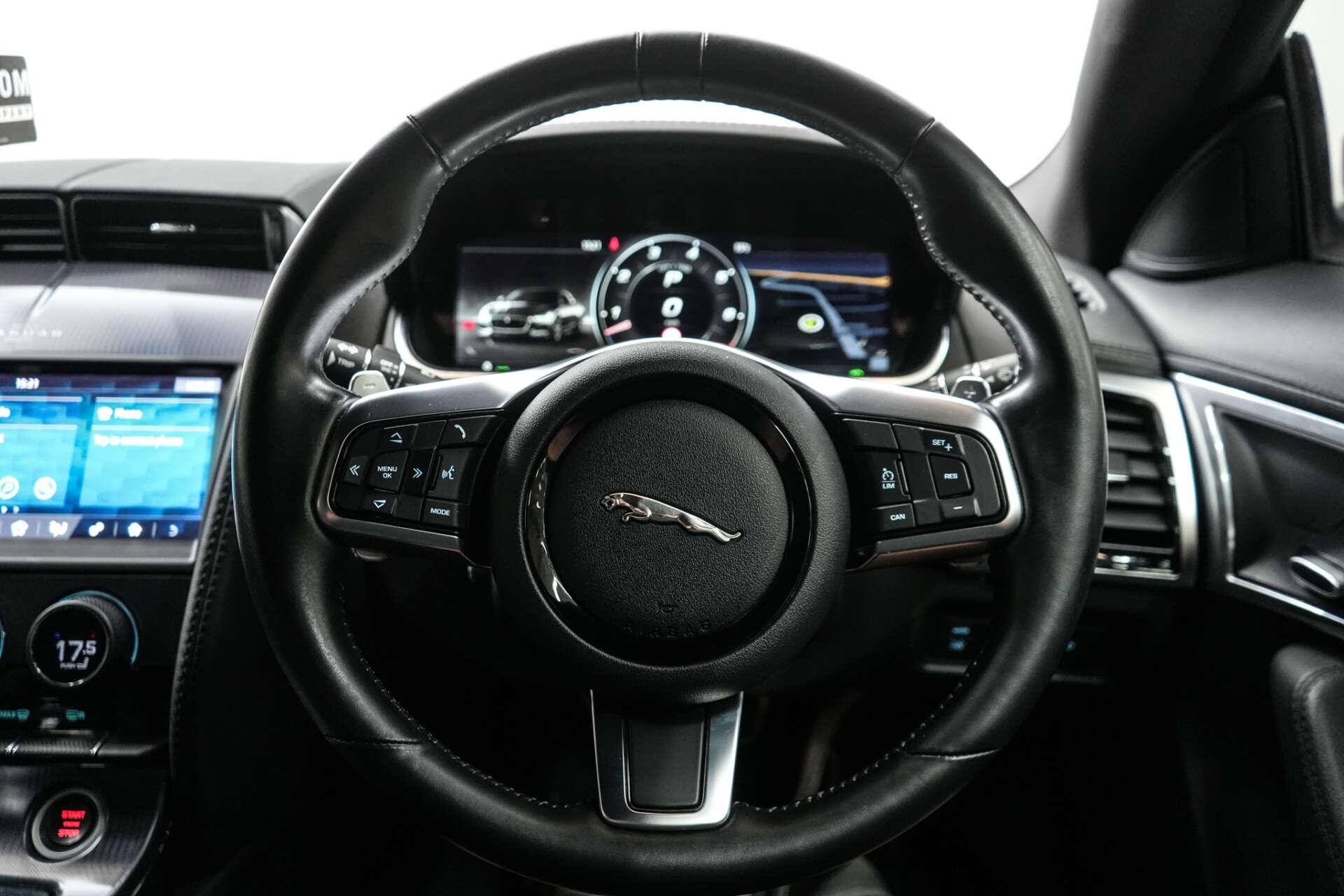 Jaguar F-Type view 38
