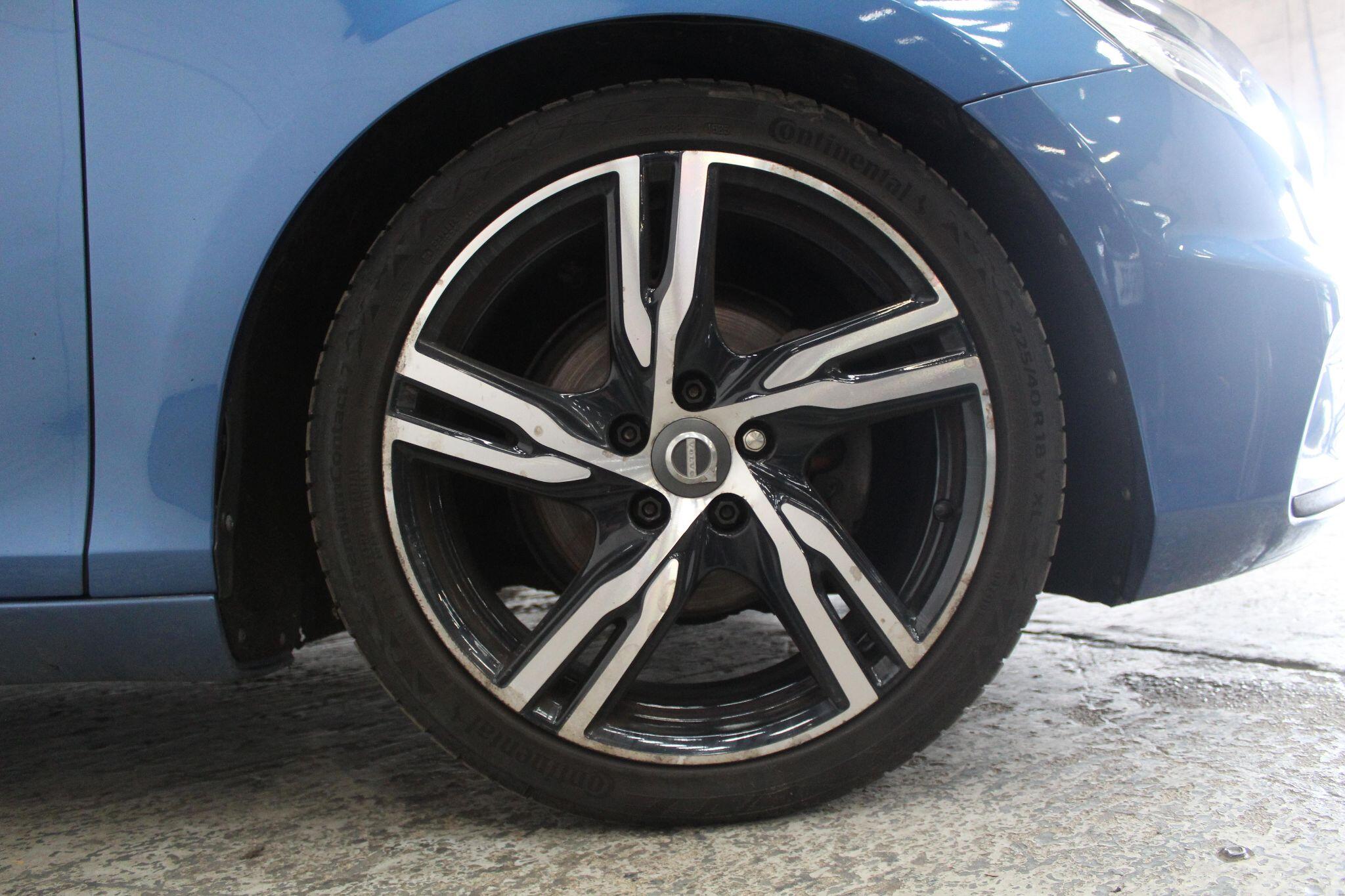 Volvo V40 view 54