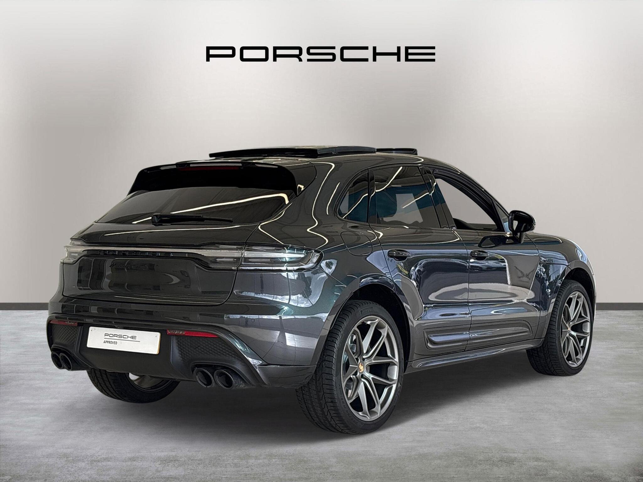 Porsche Macan view 7