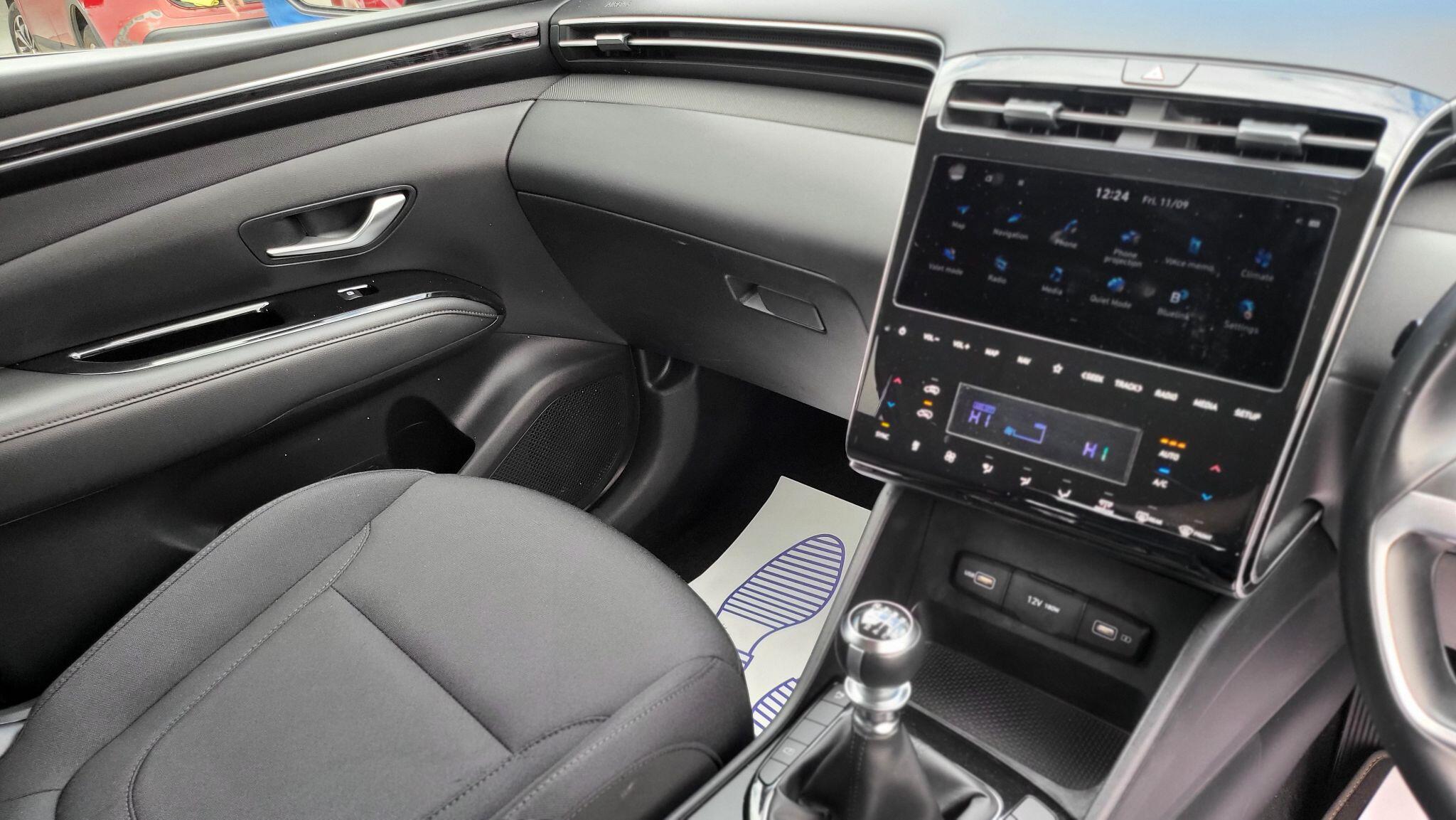 Hyundai Tucson view 16
