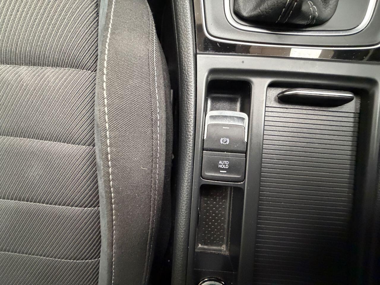 Volkswagen Golf view 50